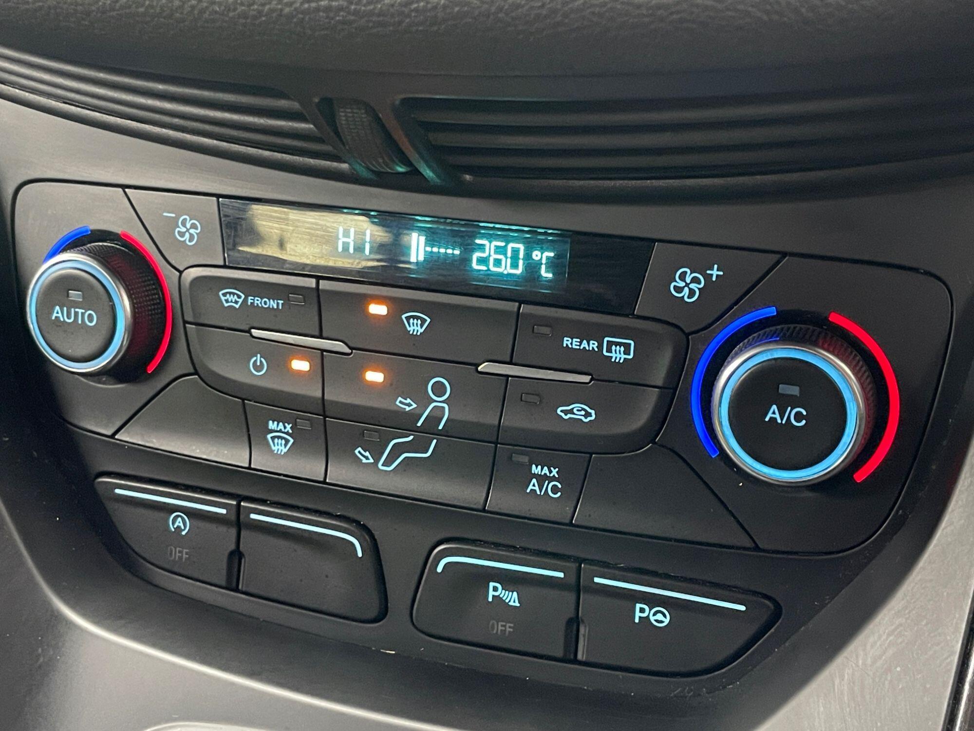 Ford Kuga - Image 45