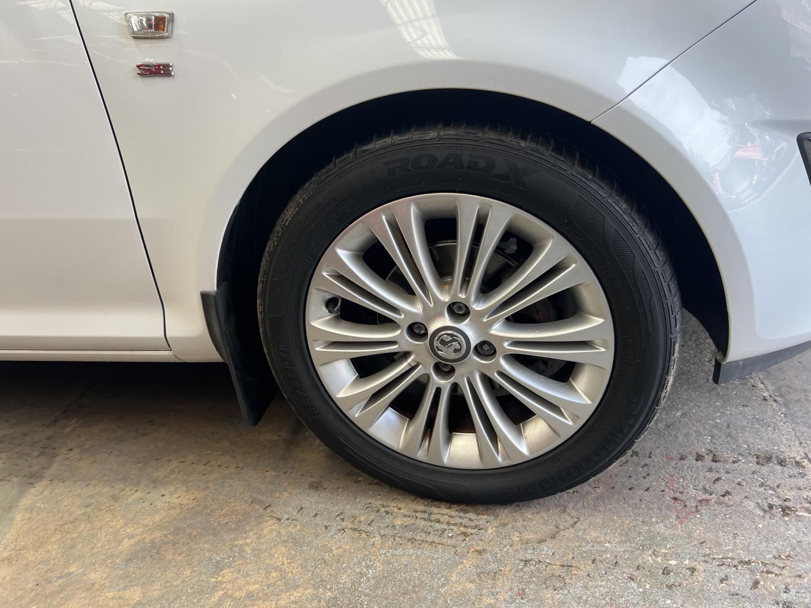 Vauxhall Corsa - Image 14