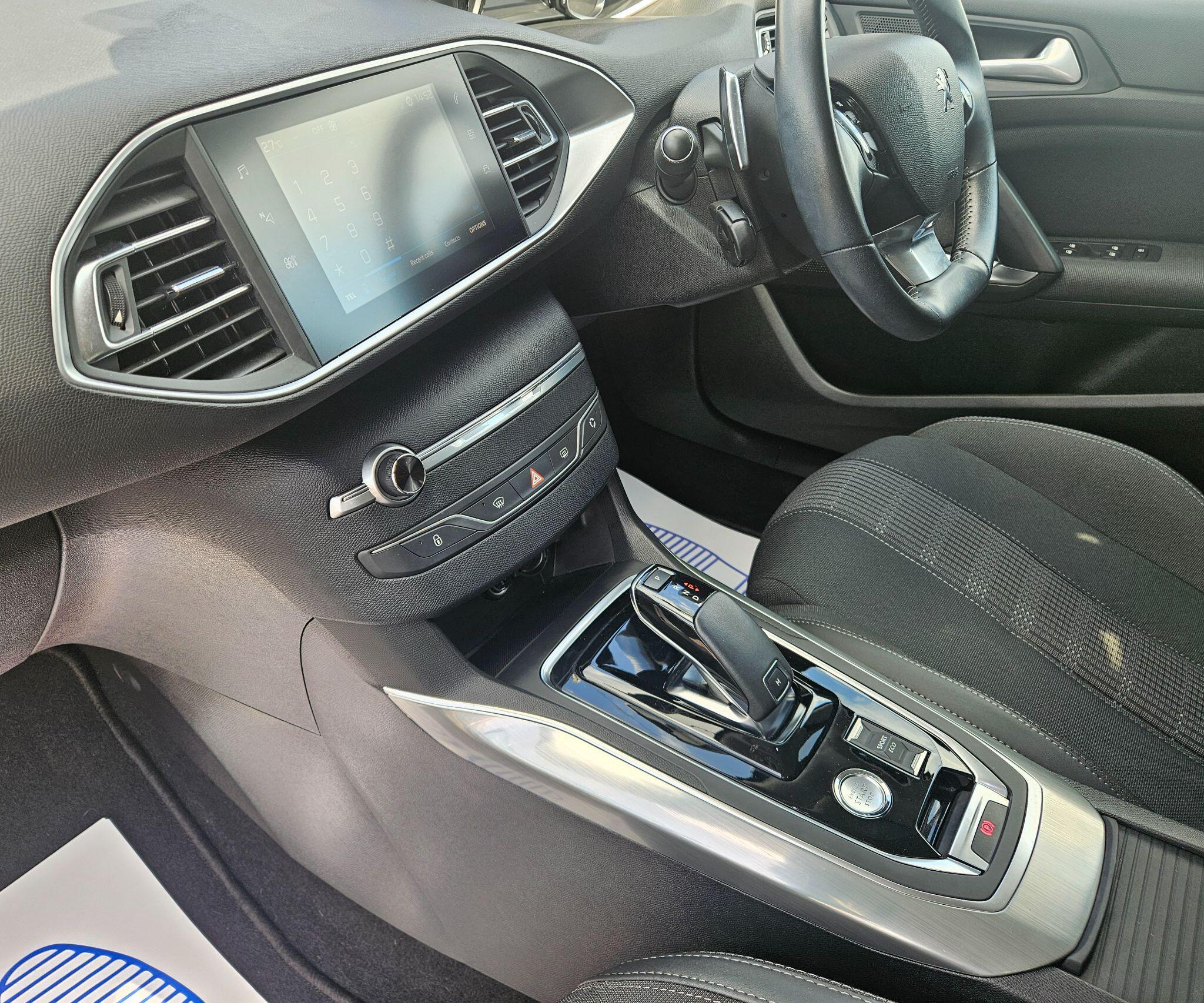 Peugeot 308 - Image 20