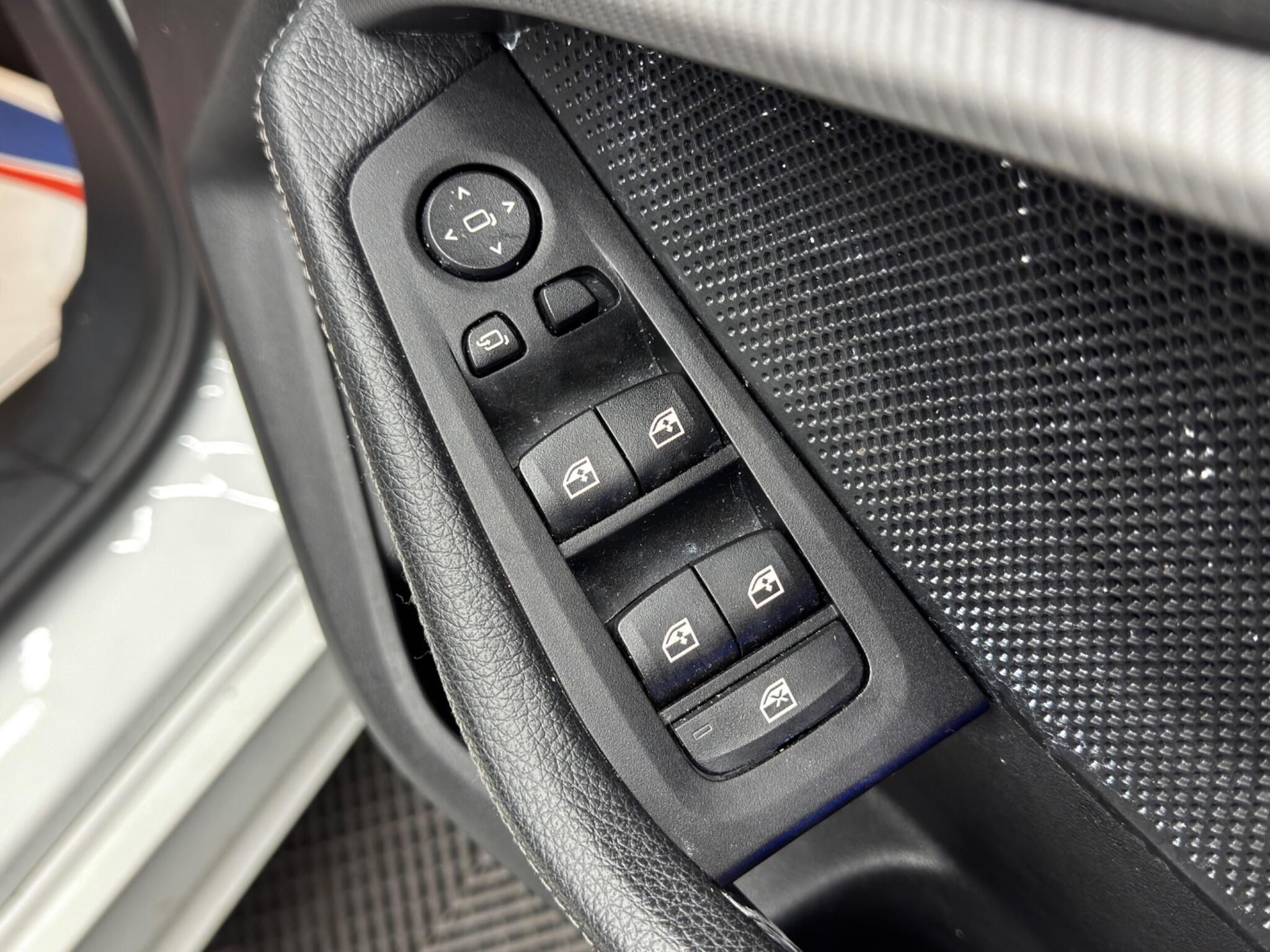 BMW 1 Series - Image 41