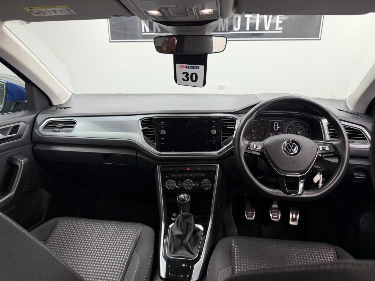 Volkswagen T-Roc - Image 4