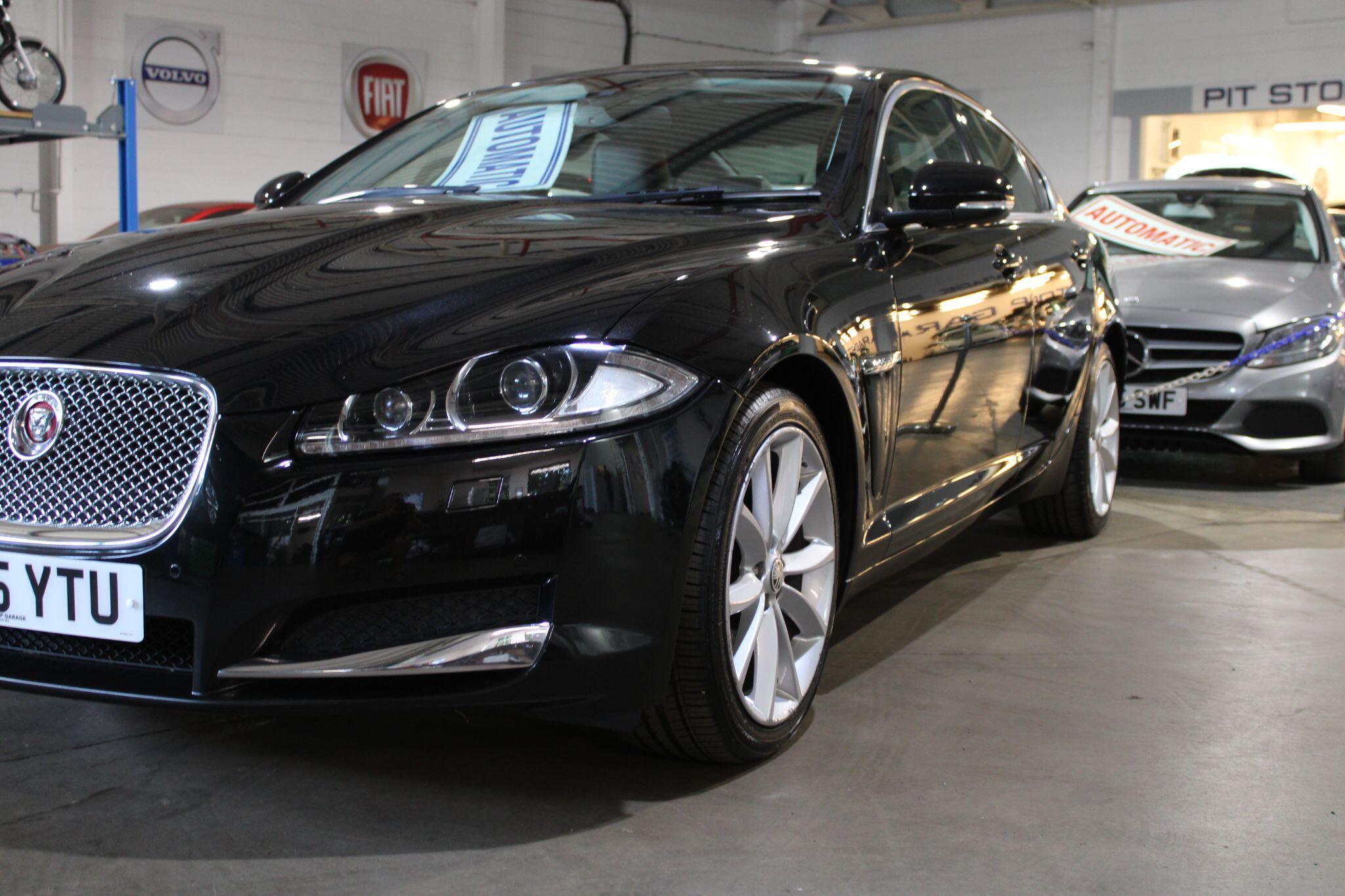 Jaguar XF - Image 18