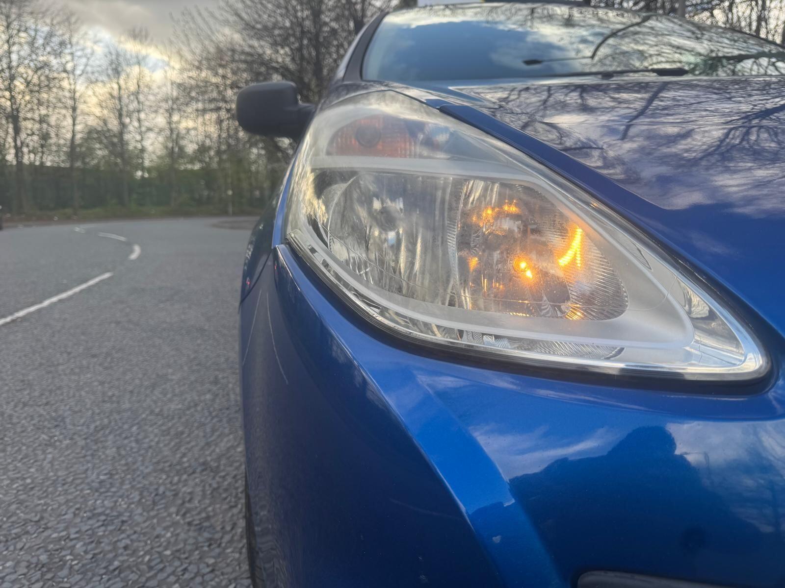 Renault Clio - Image 36