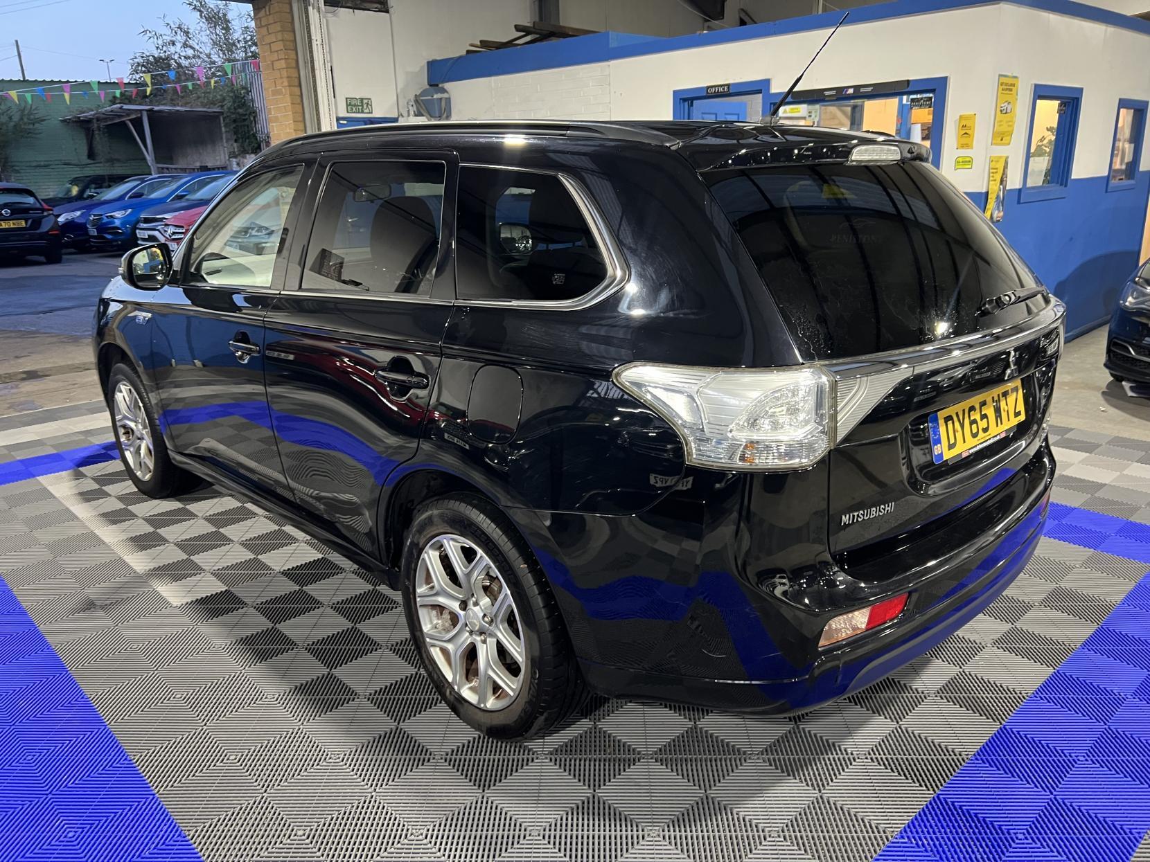 Mitsubishi Outlander - Image 4