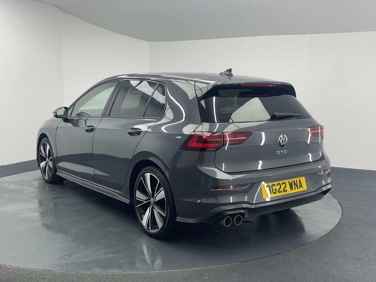 Volkswagen Golf - Image 12