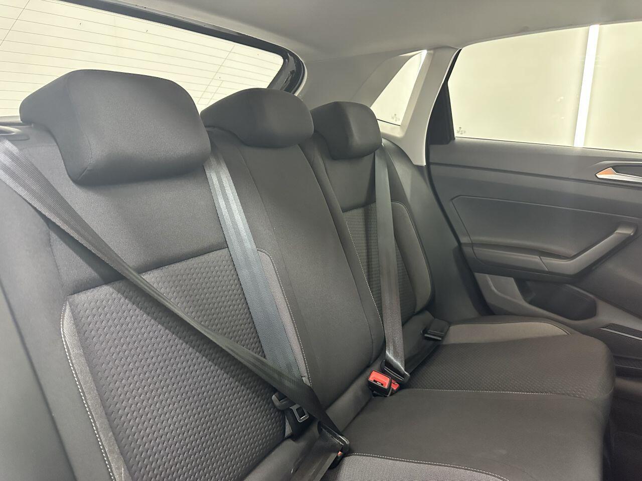 Volkswagen Polo - Image 15