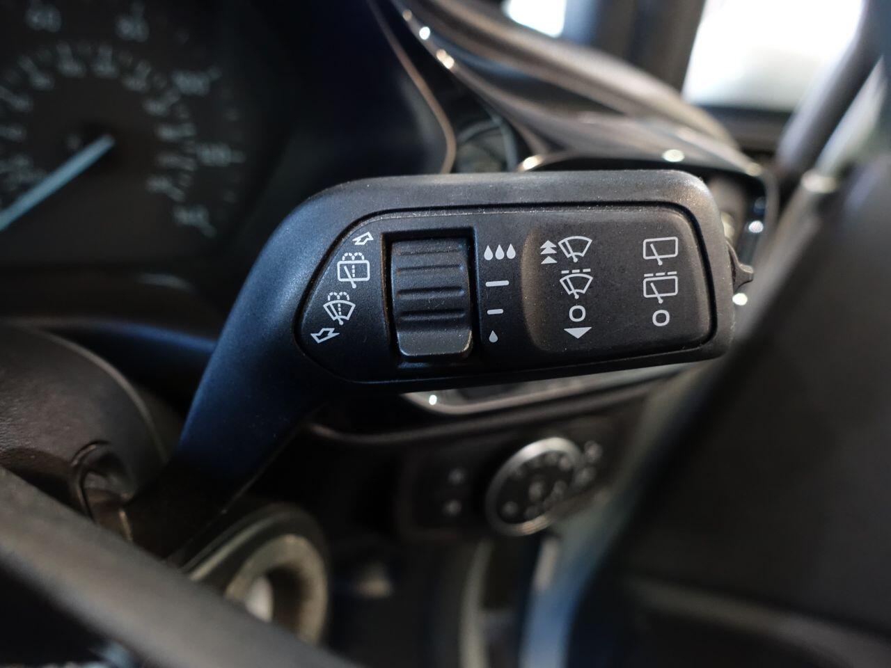 Ford Fiesta - Image 27