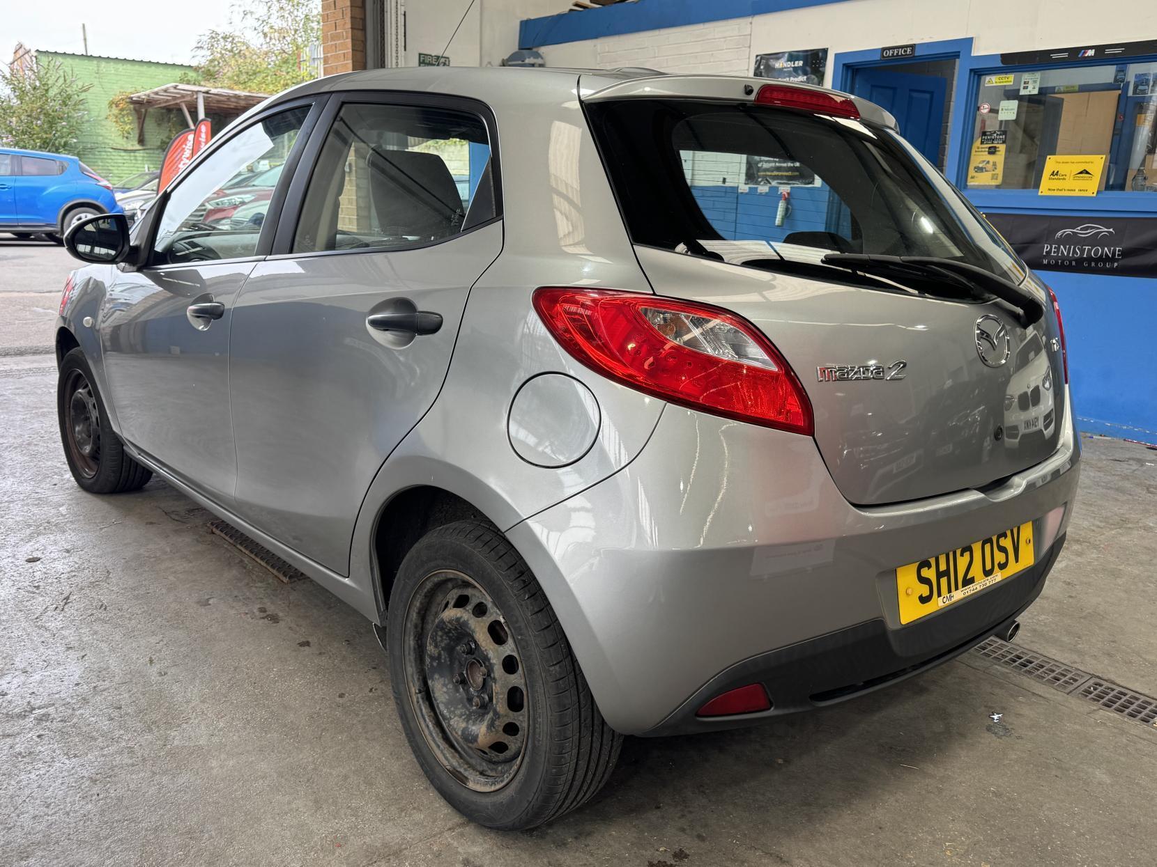 Mazda MAZDA2 - Image 7