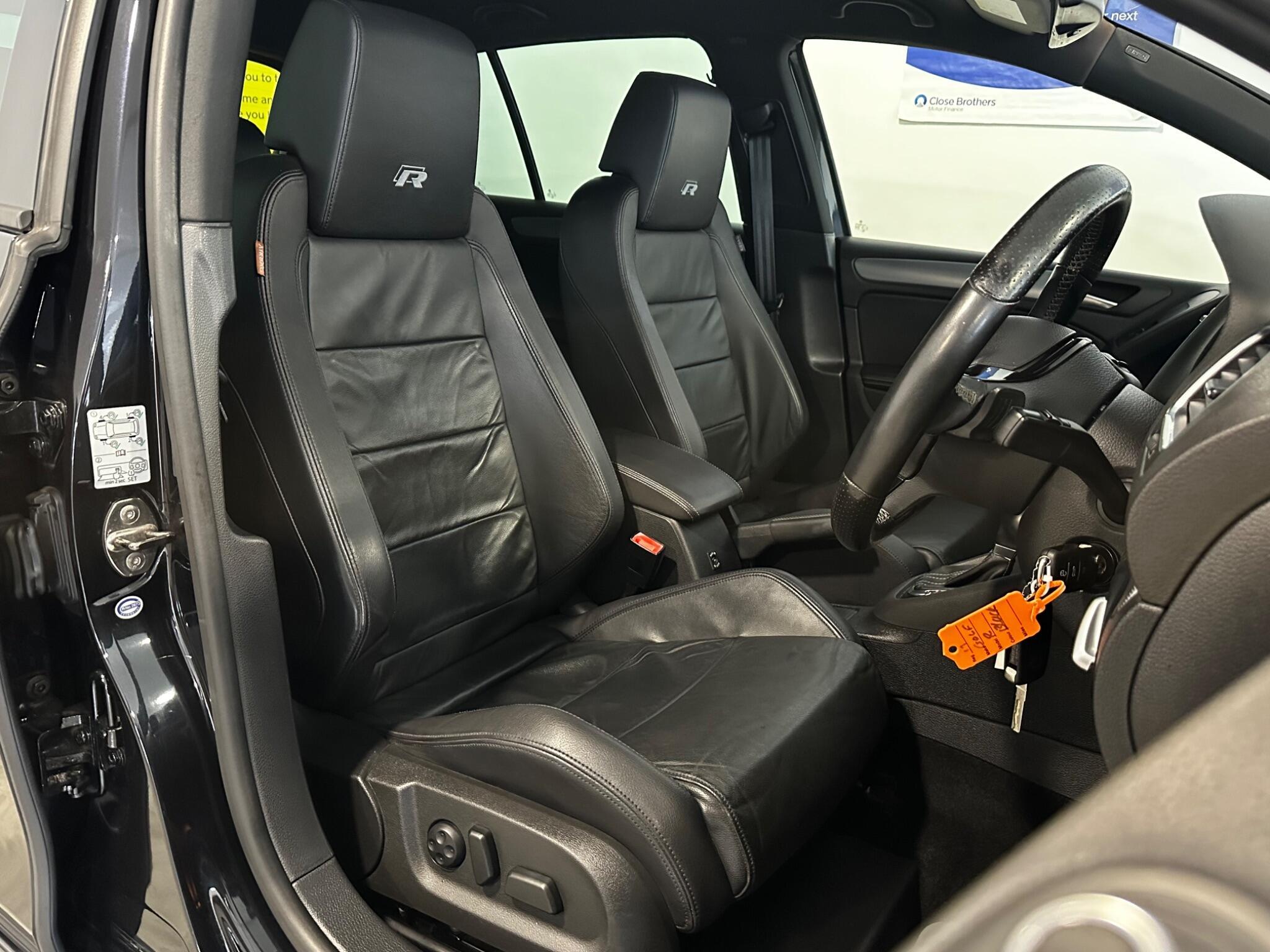 Volkswagen Golf - Image 16