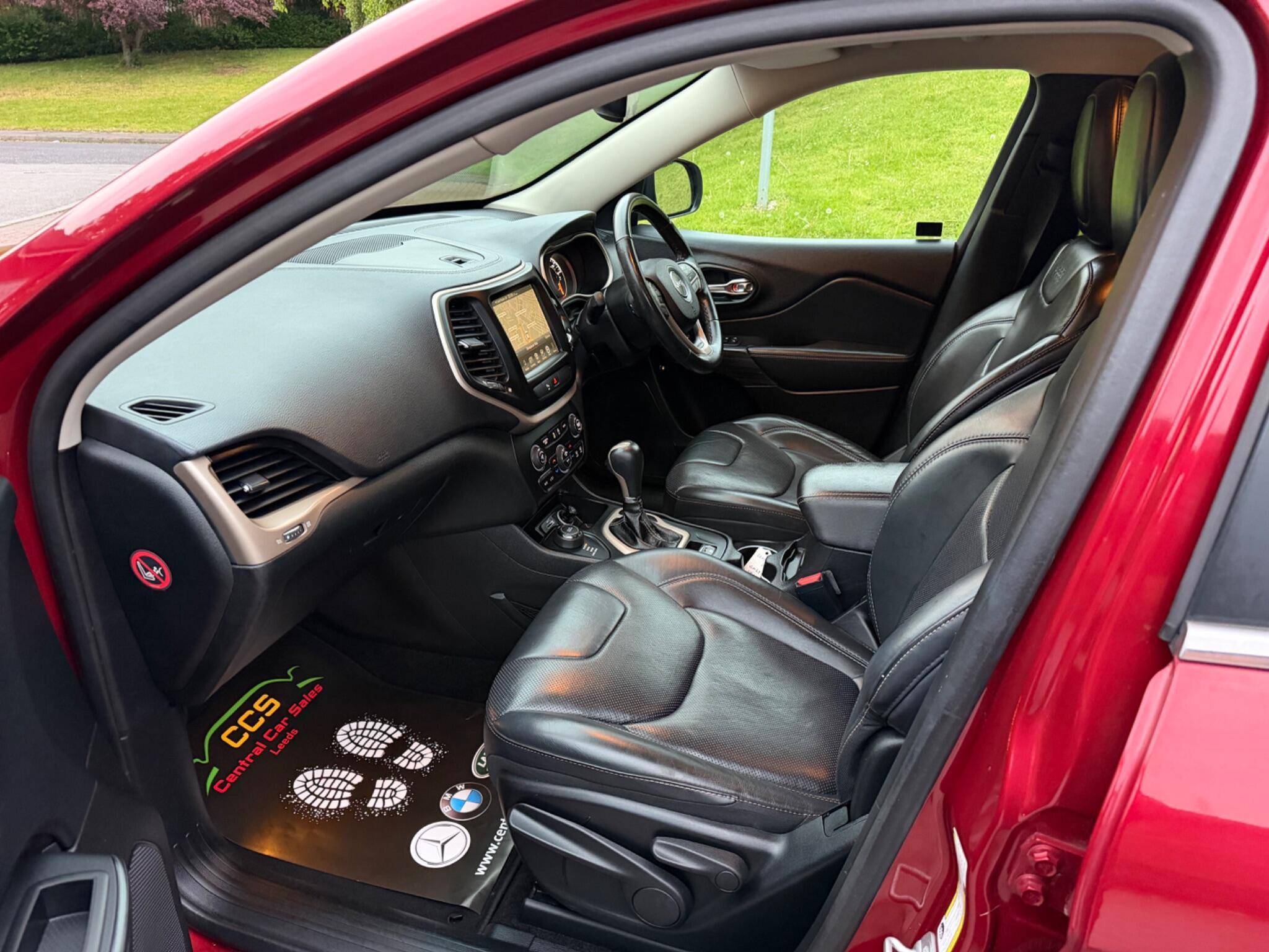 Jeep Cherokee - Image 39