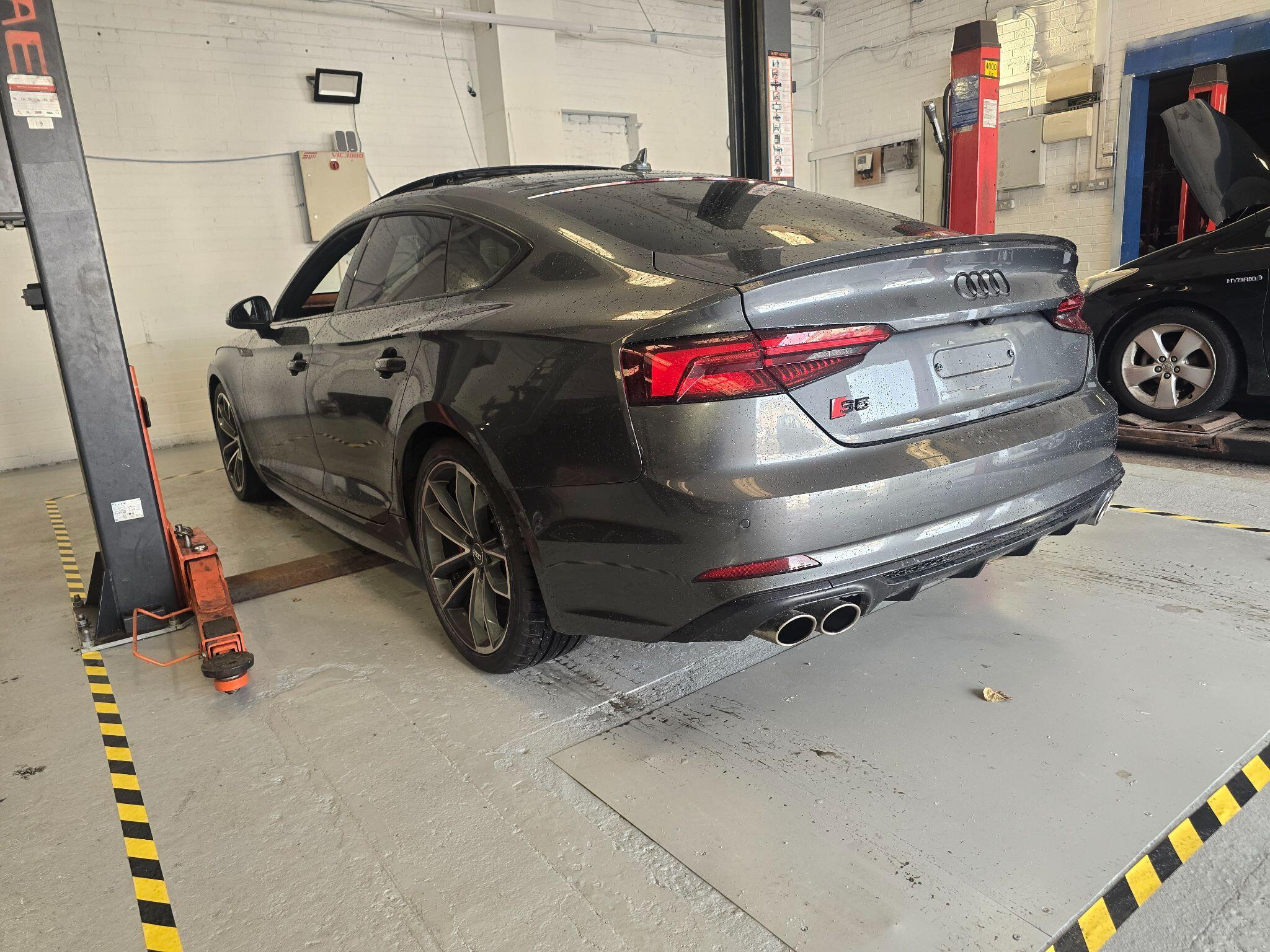 Audi S5 - Image 2