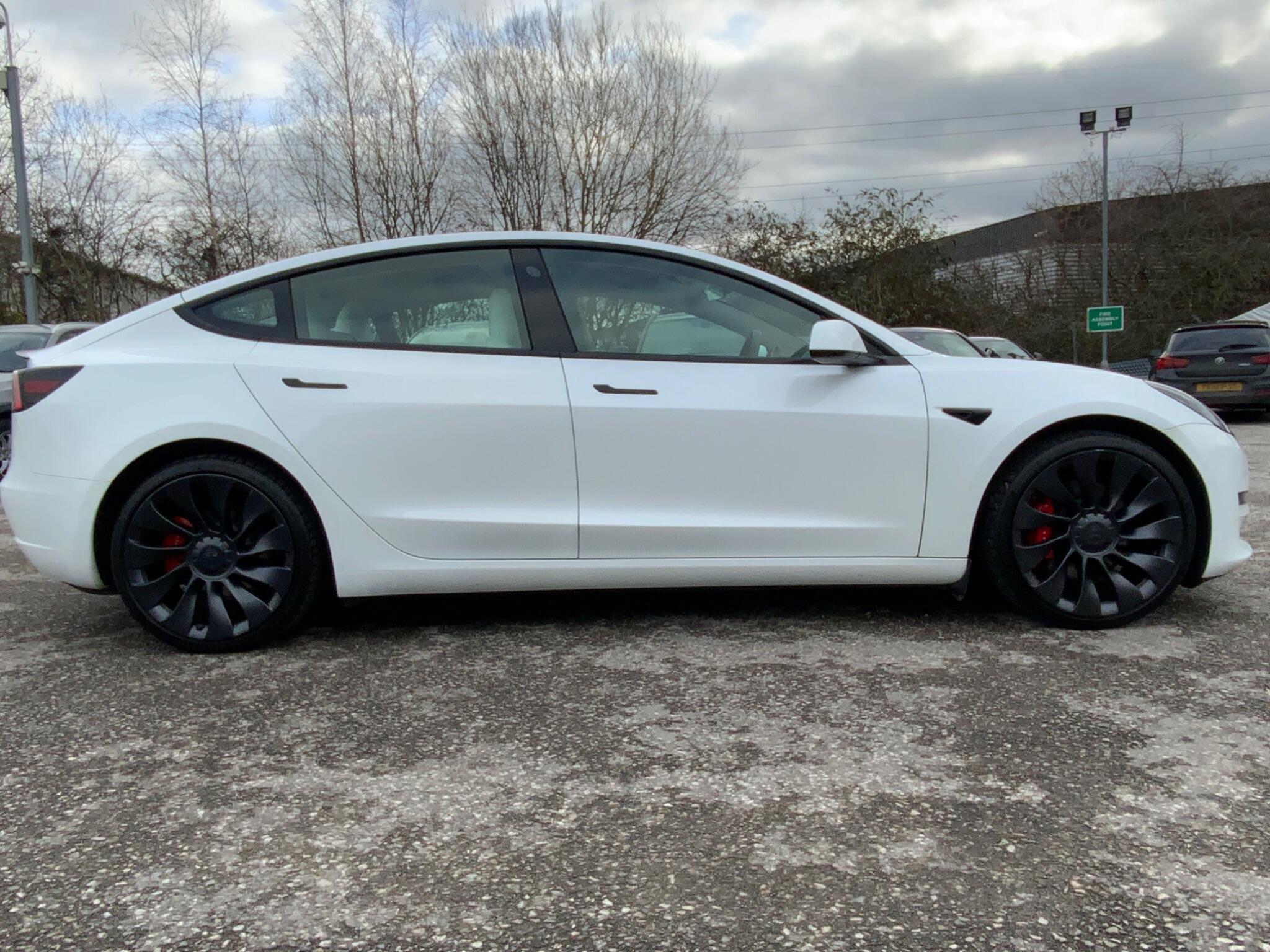 Tesla Model 3 - Image 19