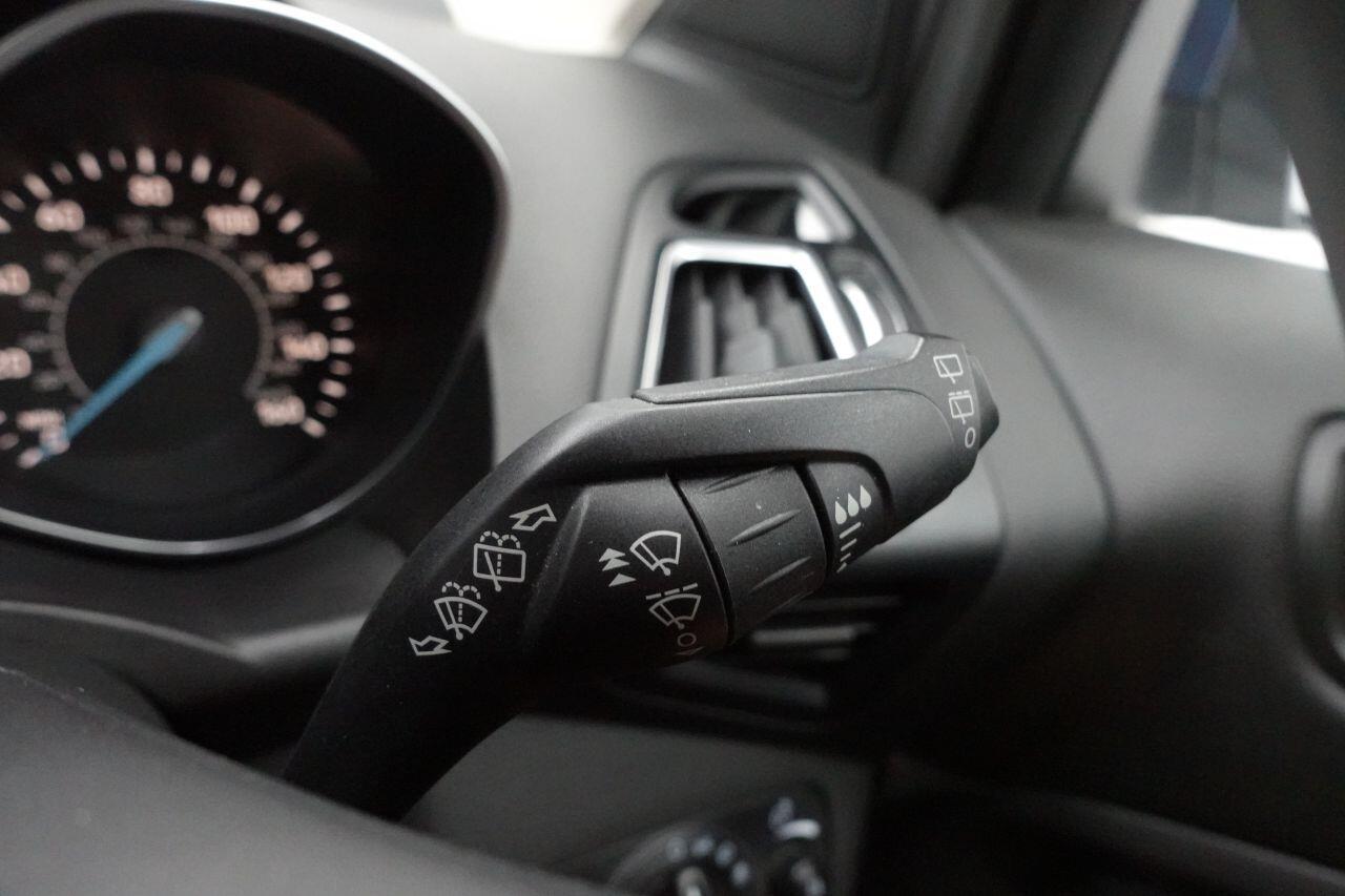 Ford Kuga - Image 17