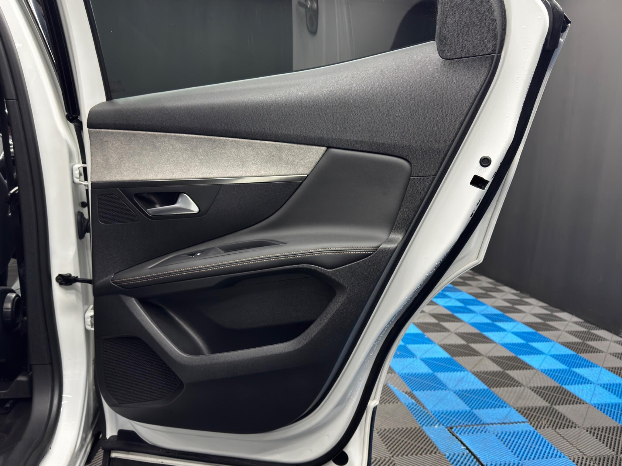 Peugeot 3008 - Image 42