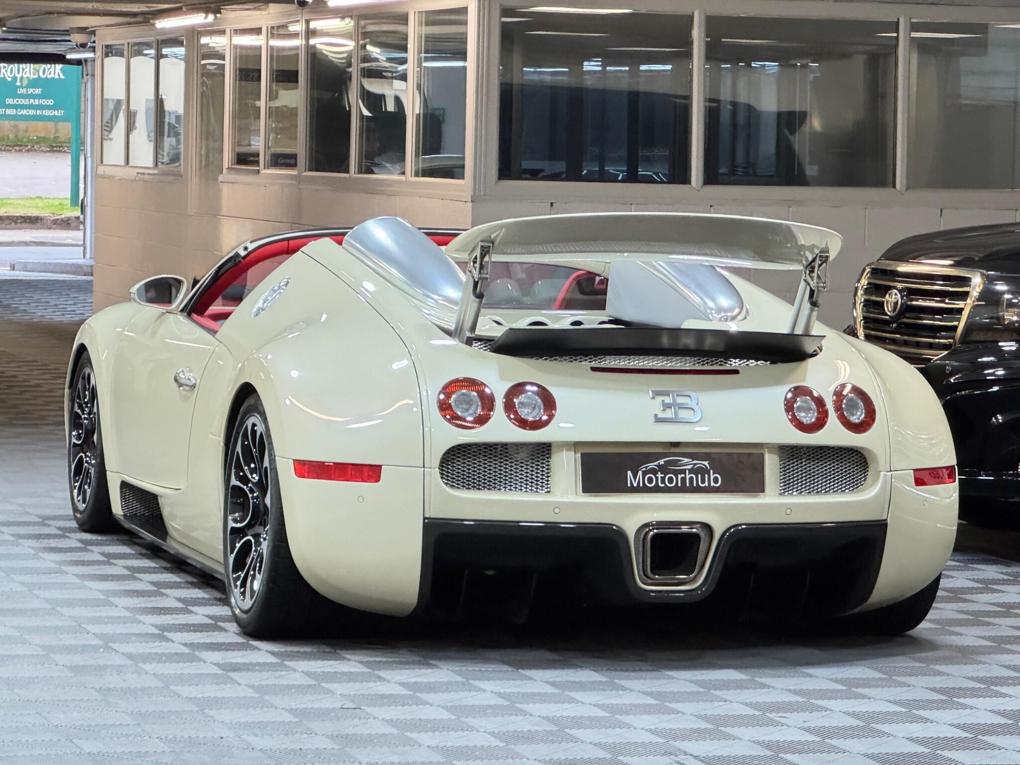 Bugatti Veyron - Image 3