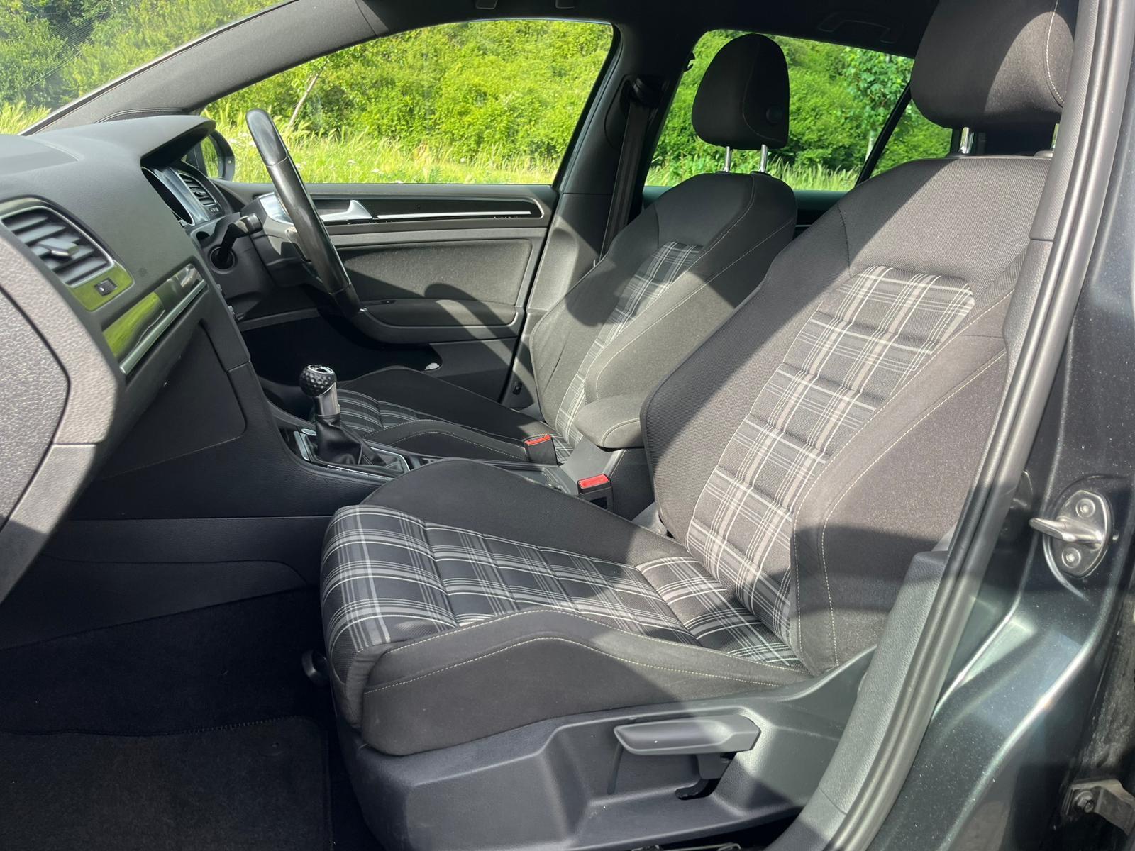 Volkswagen Golf - Image 8