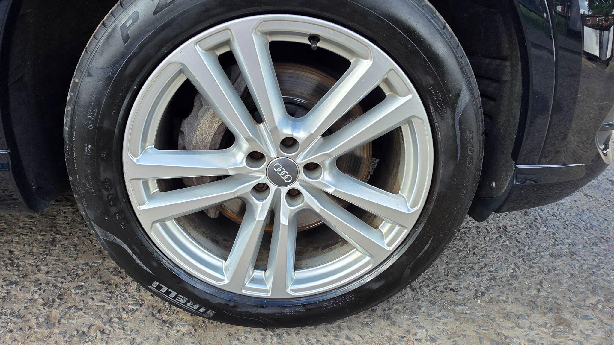 Audi Q7 - Image 51