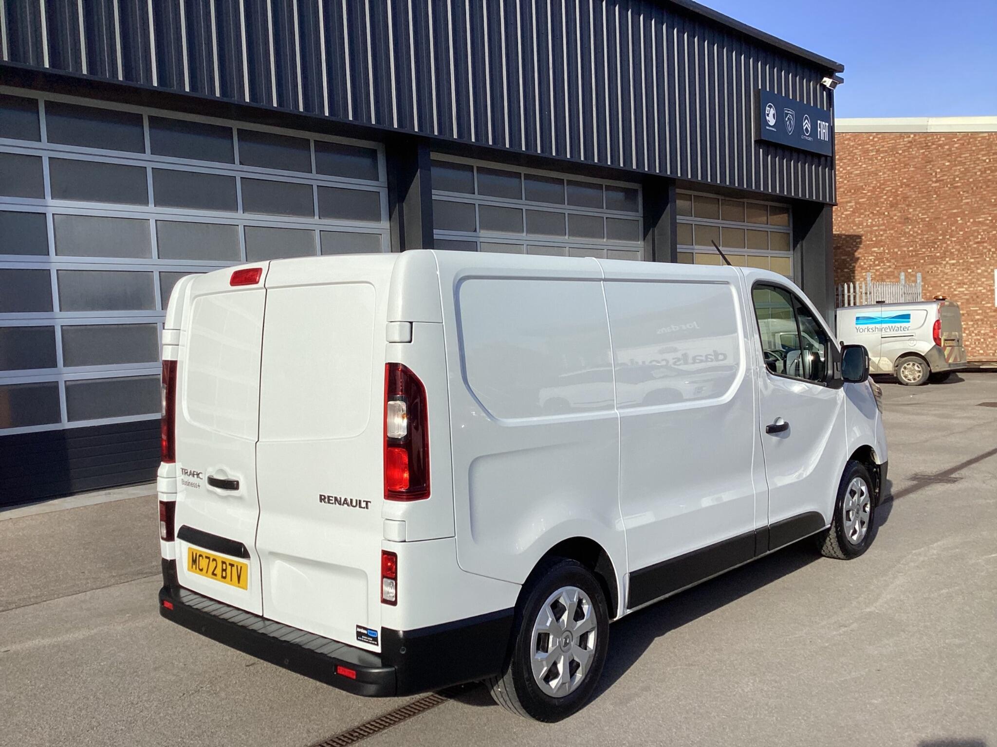 Renault Trafic - Image 7