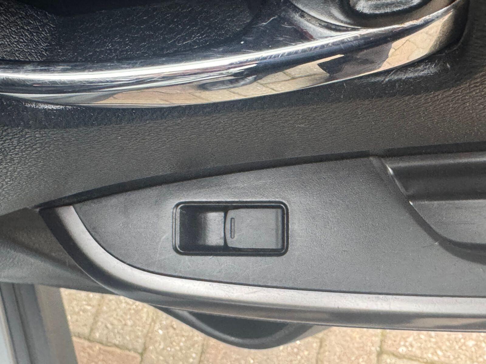 Suzuki Vitara - Image 13