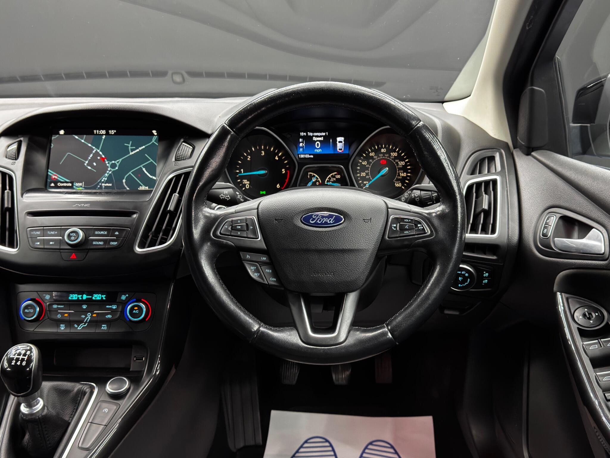 Ford Focus - Image 17
