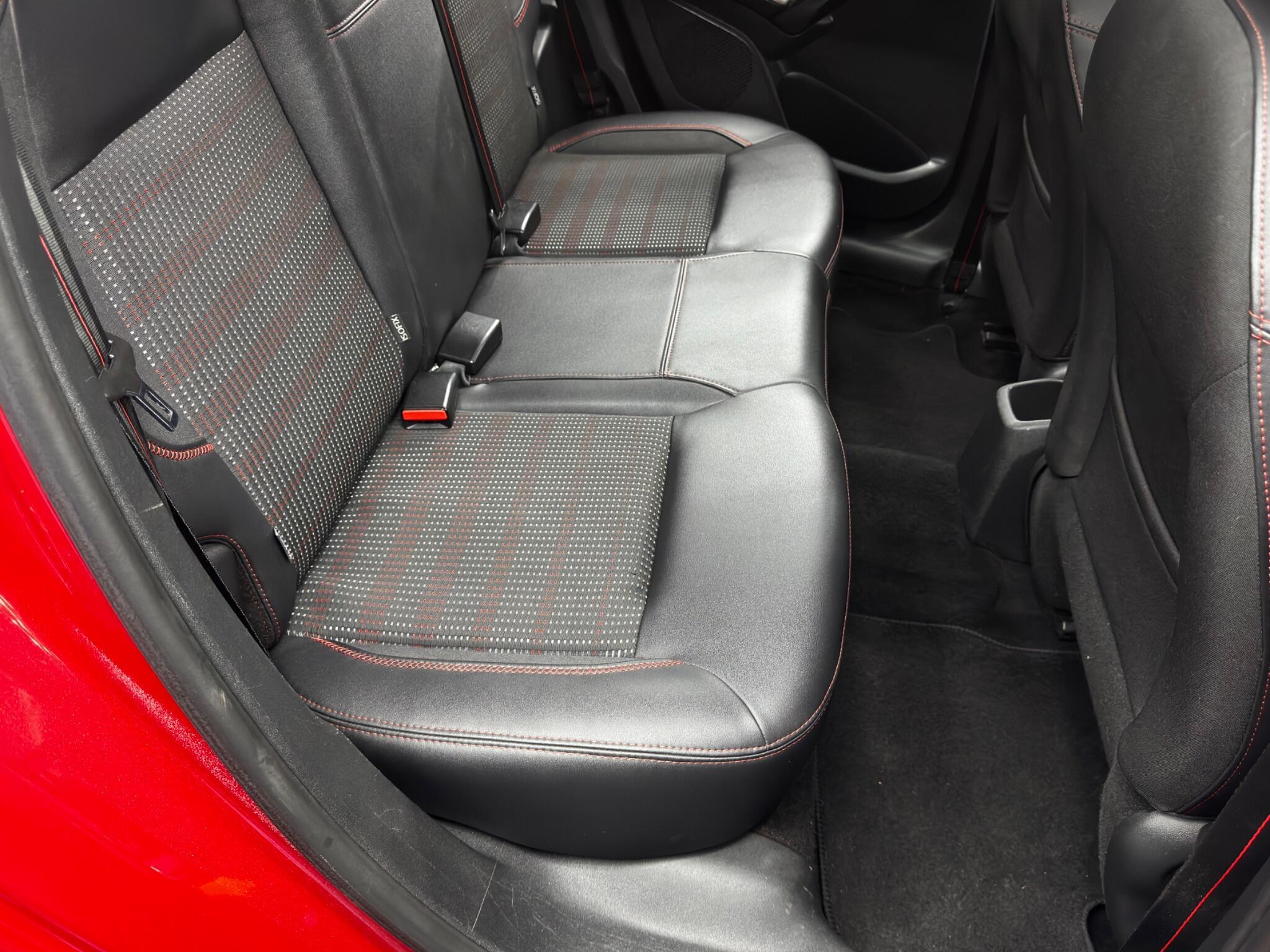 Peugeot 208 - Image 16