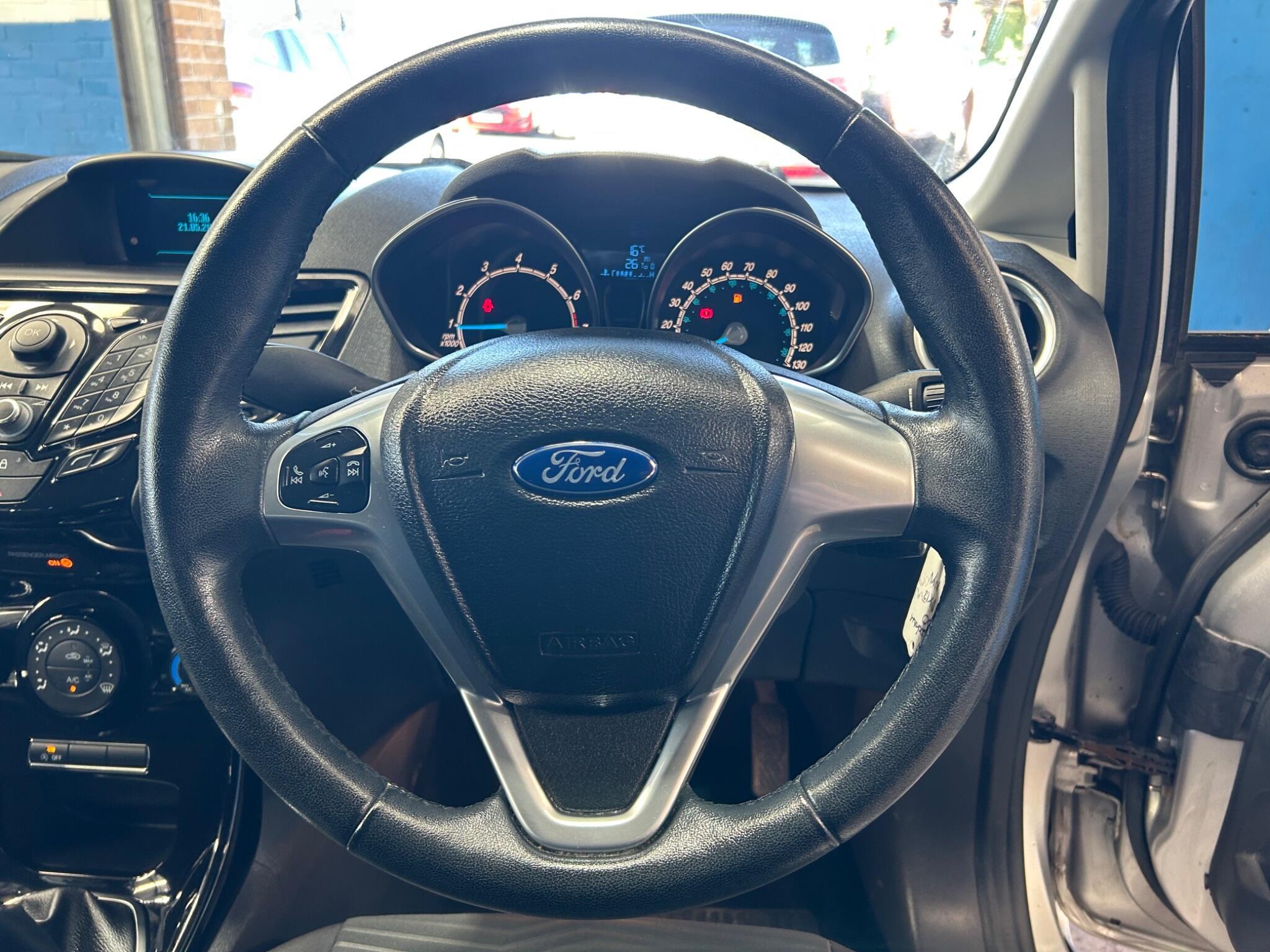Ford Fiesta - Image 8
