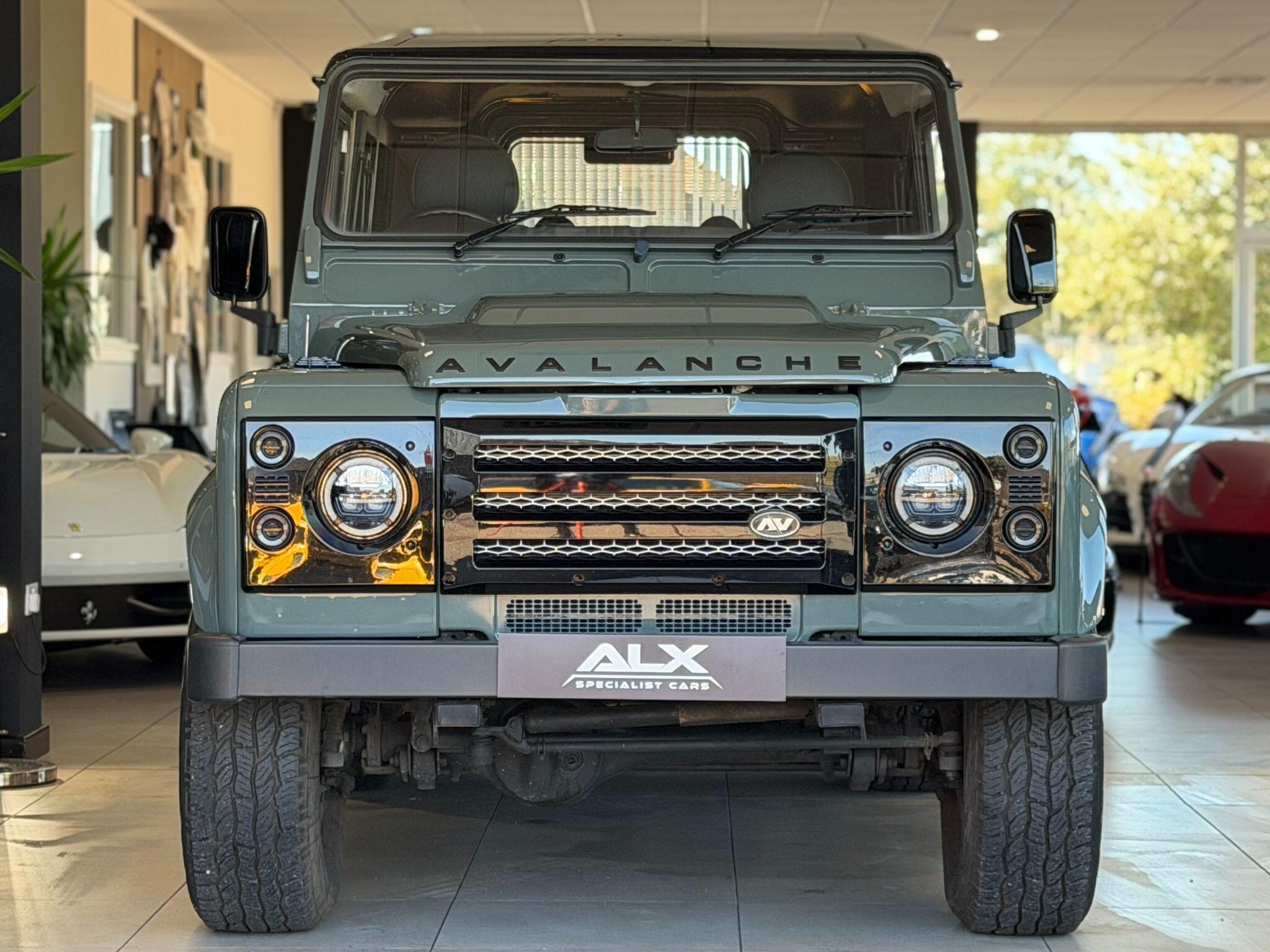 Land Rover Defender 90 - Image 2