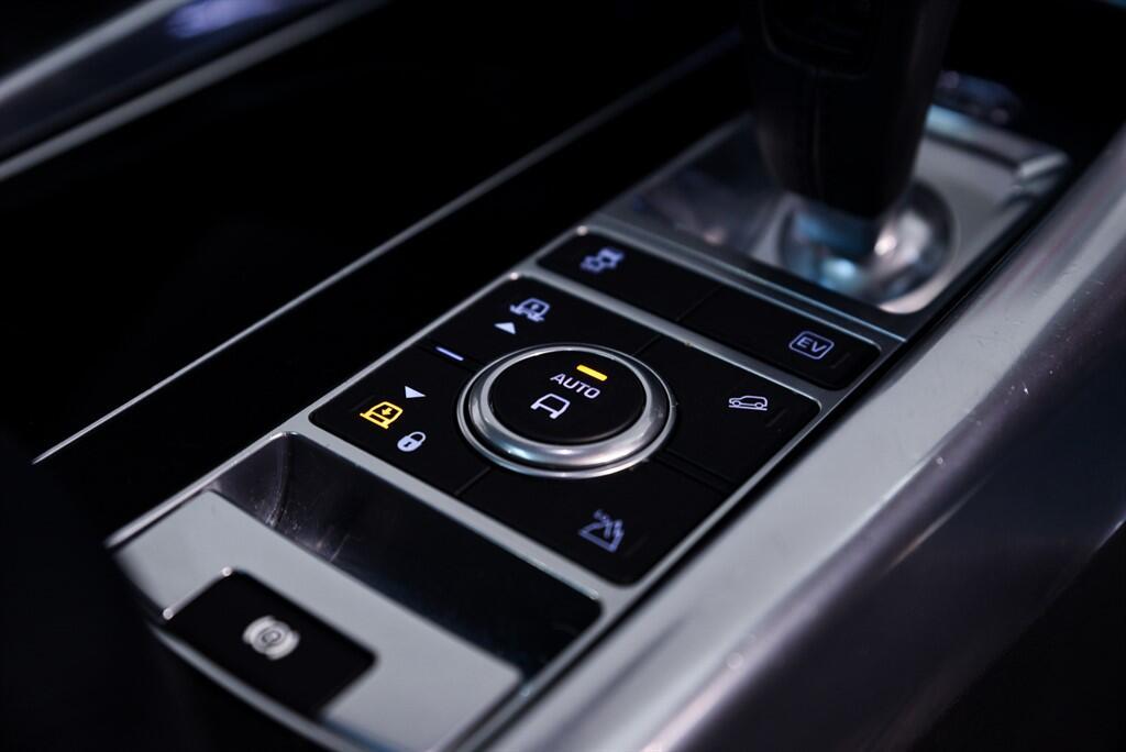 Land Rover RANGE ROVER SPORT - Image 24