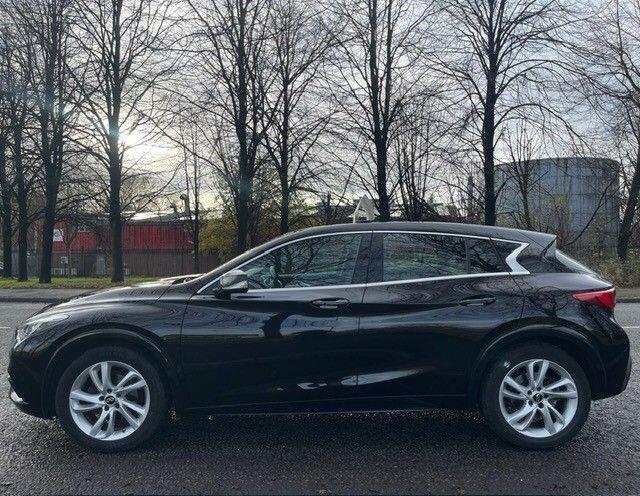Infiniti Q30 - Image 8