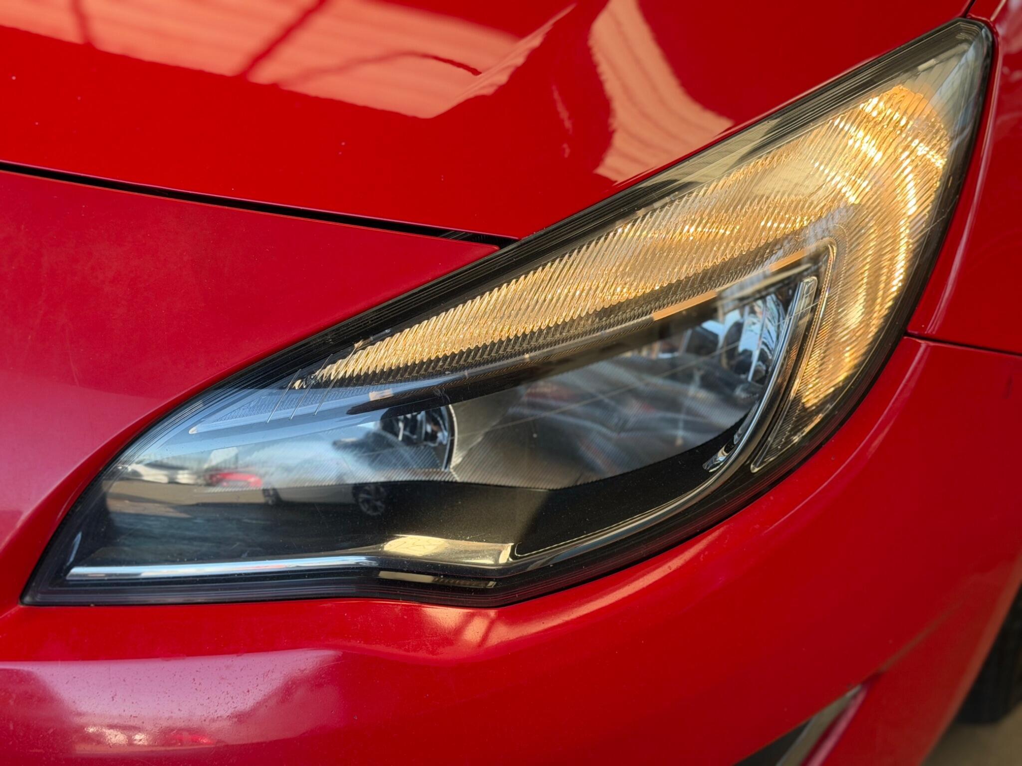 Vauxhall Astra - Image 10