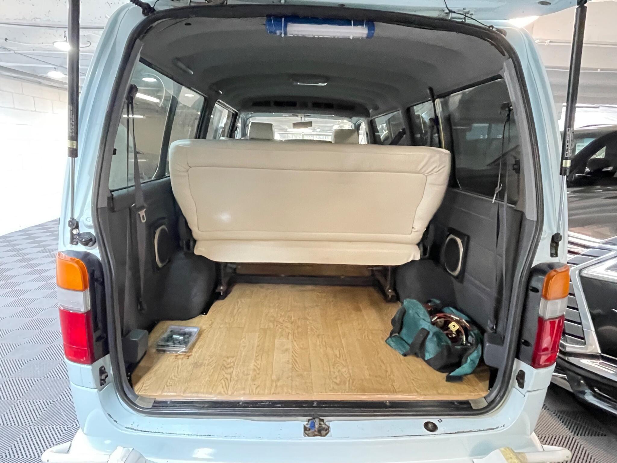 Toyota Hiace - Image 13