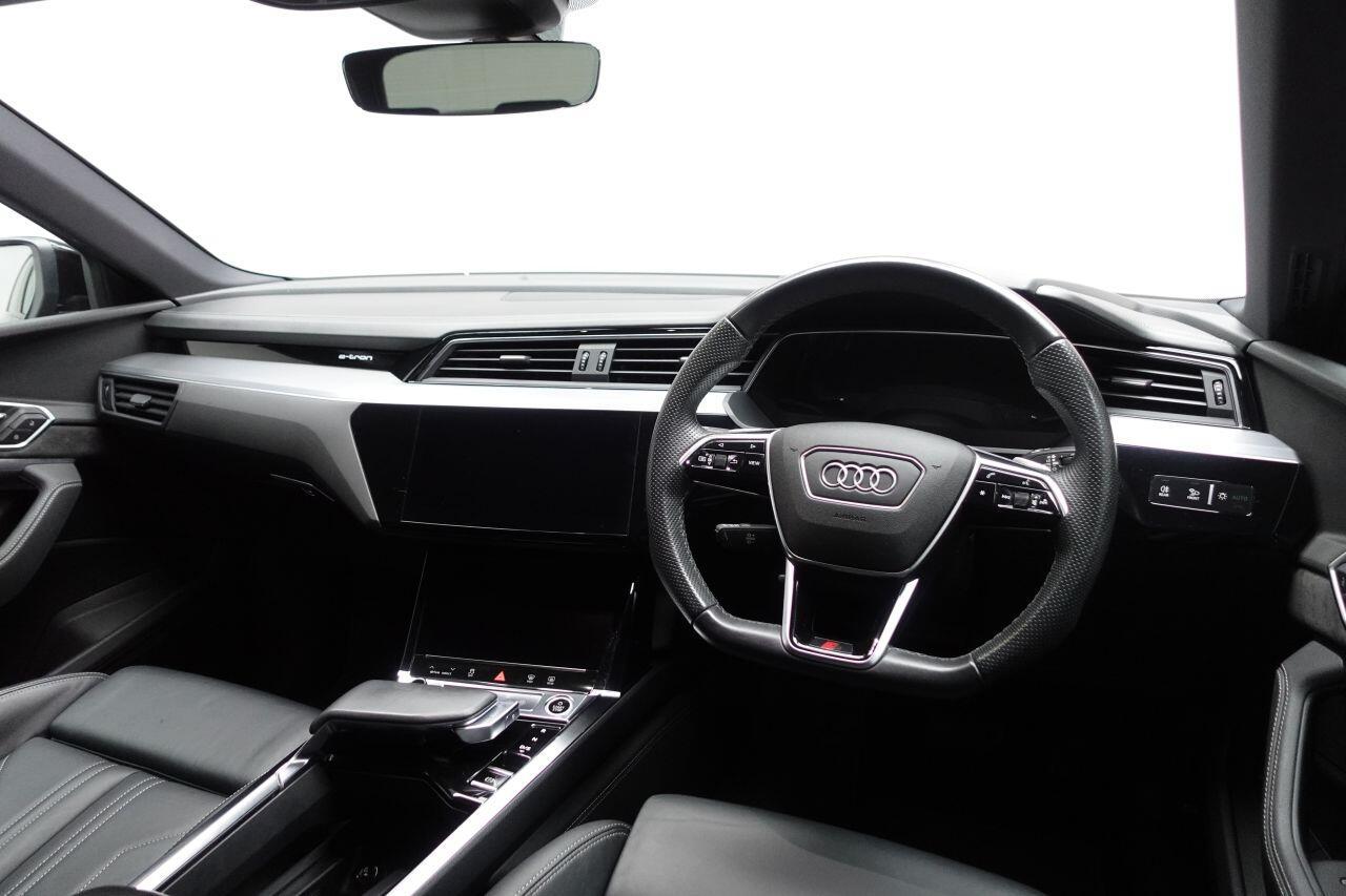 Audi E-Tron - Image 17