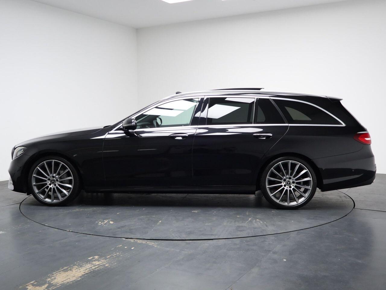 Mercedes-benz E Class - Image 8