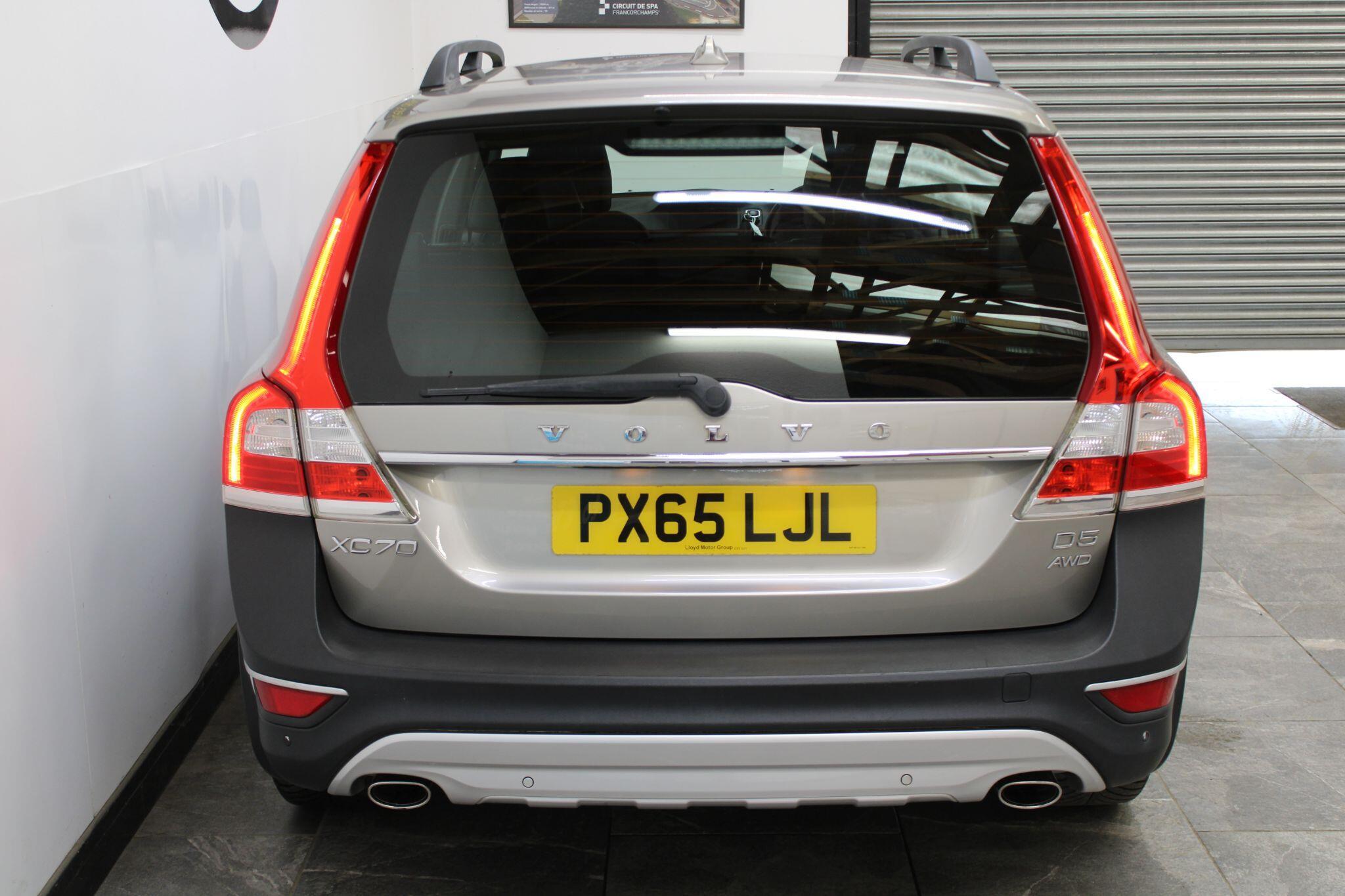 Volvo XC70 - Image 14