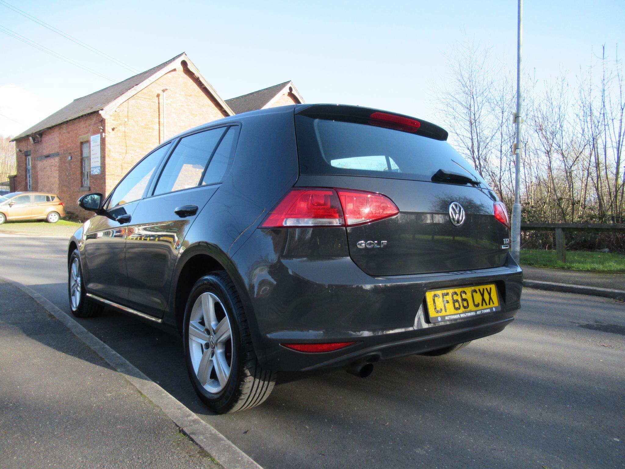 Volkswagen Golf - Image 6