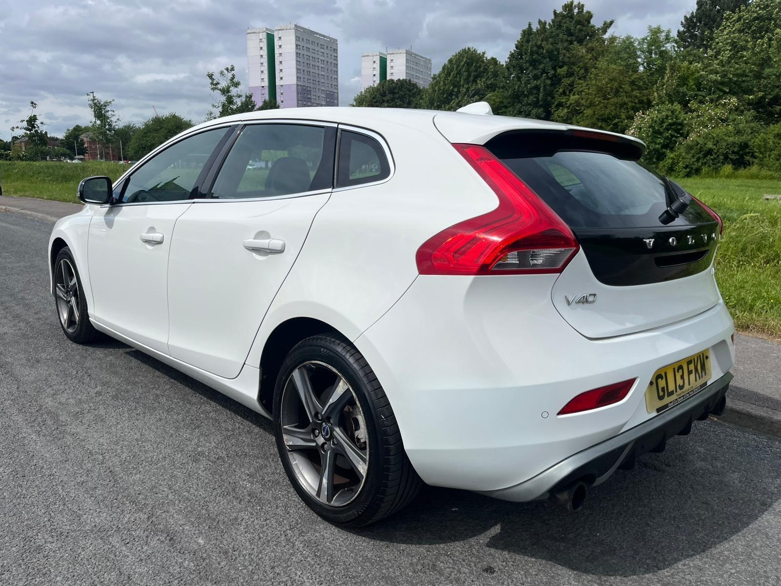Volvo V40 - Image 4