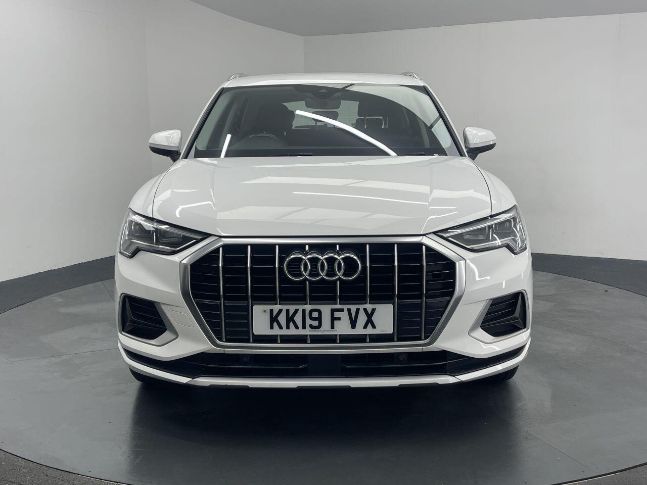 Audi Q3 - Image 2