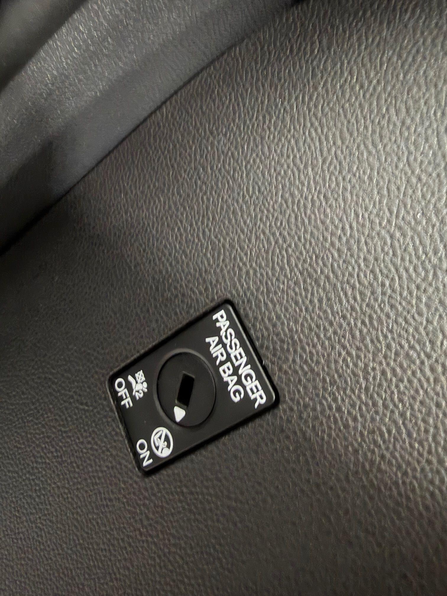 Volkswagen Passat - Image 15