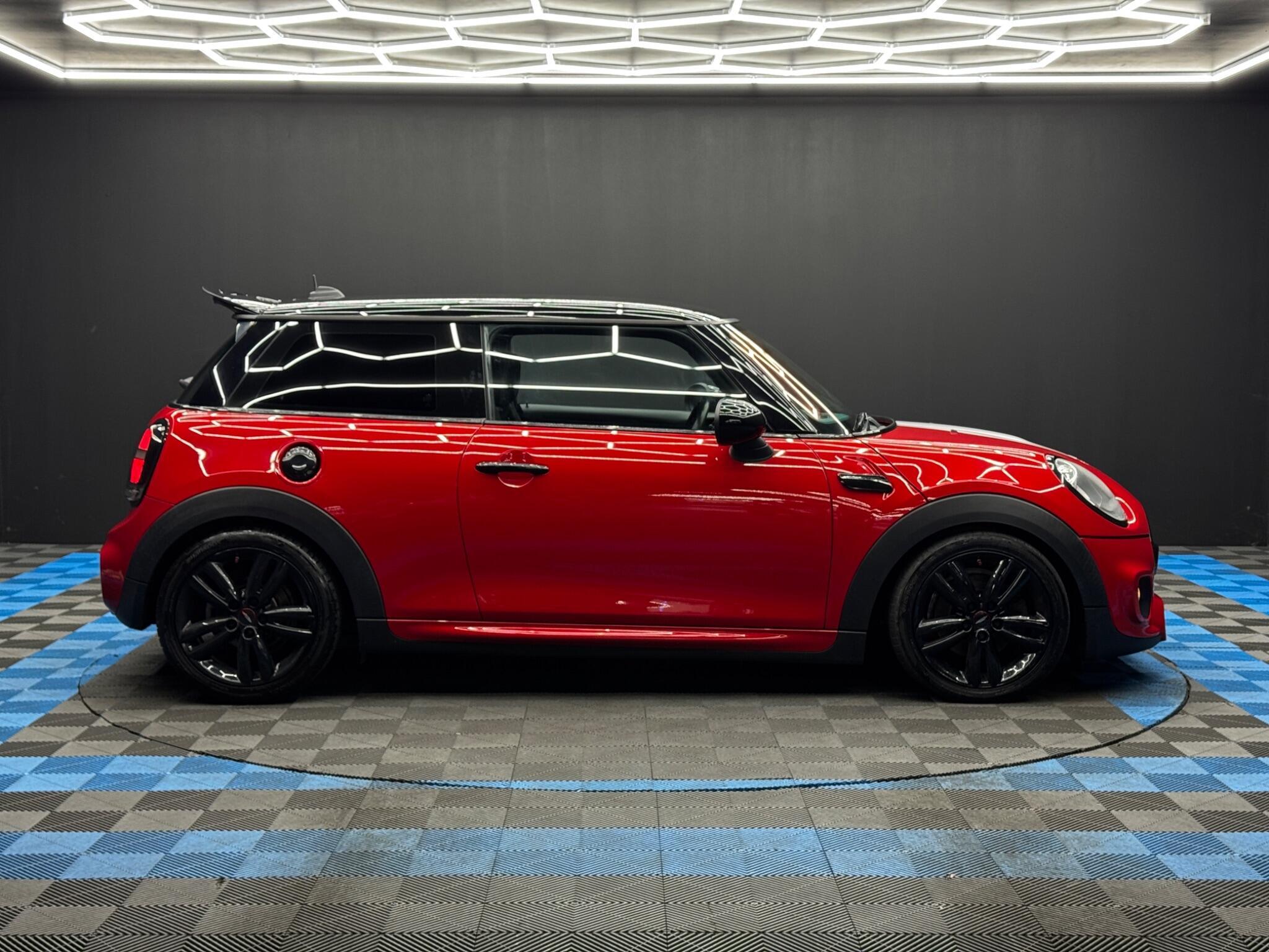 MINI Hatch - Image 4