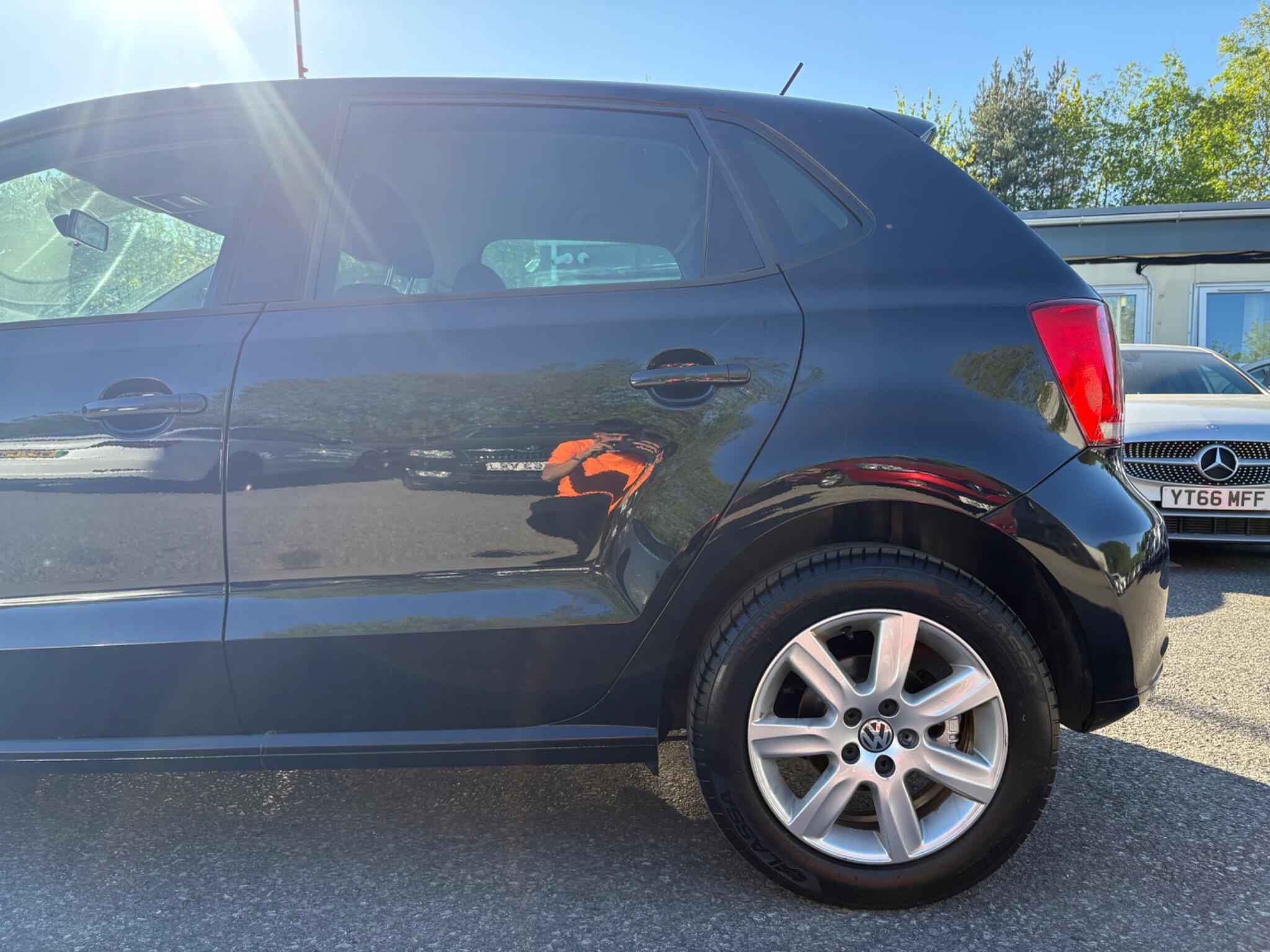 Volkswagen Polo - Image 9