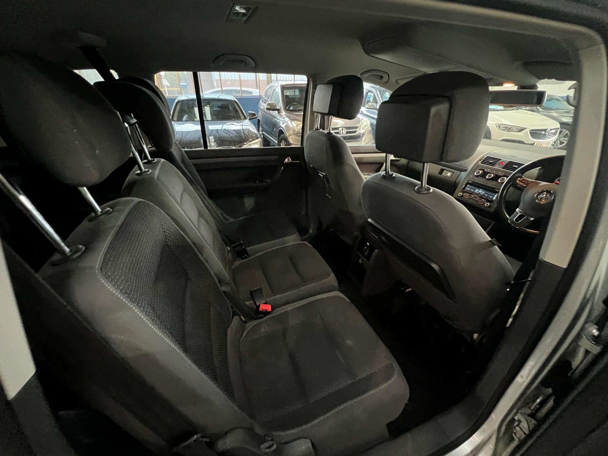 Volkswagen Touran - Image 20