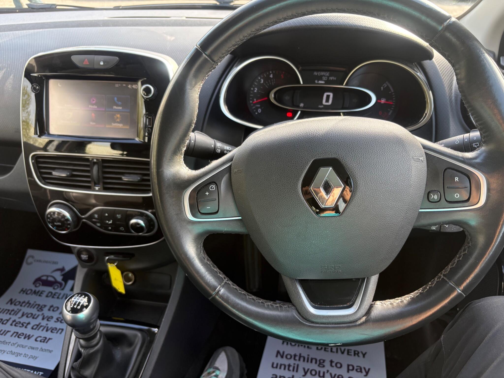 Renault Clio - Image 26