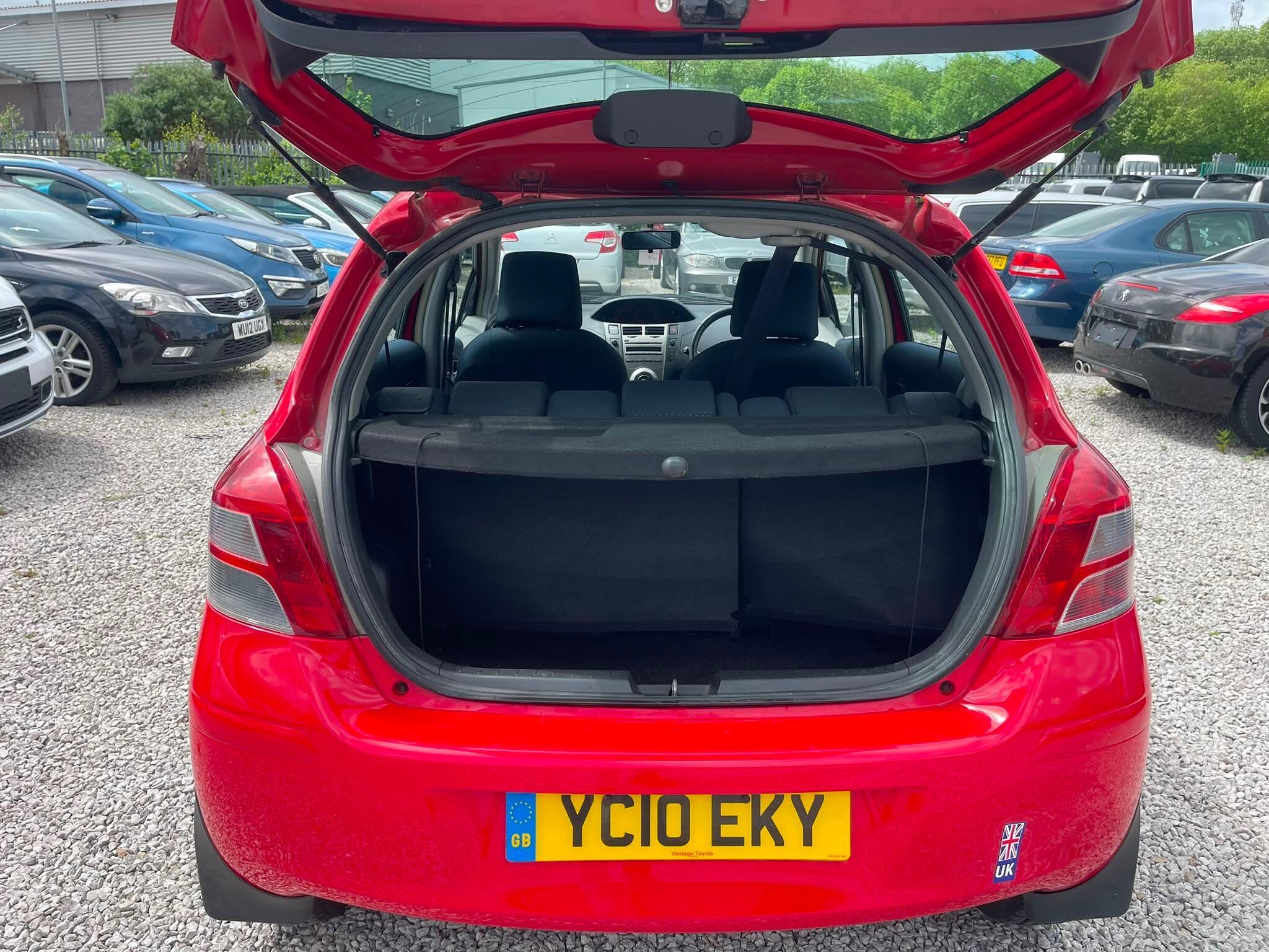 Toyota Yaris - Image 17