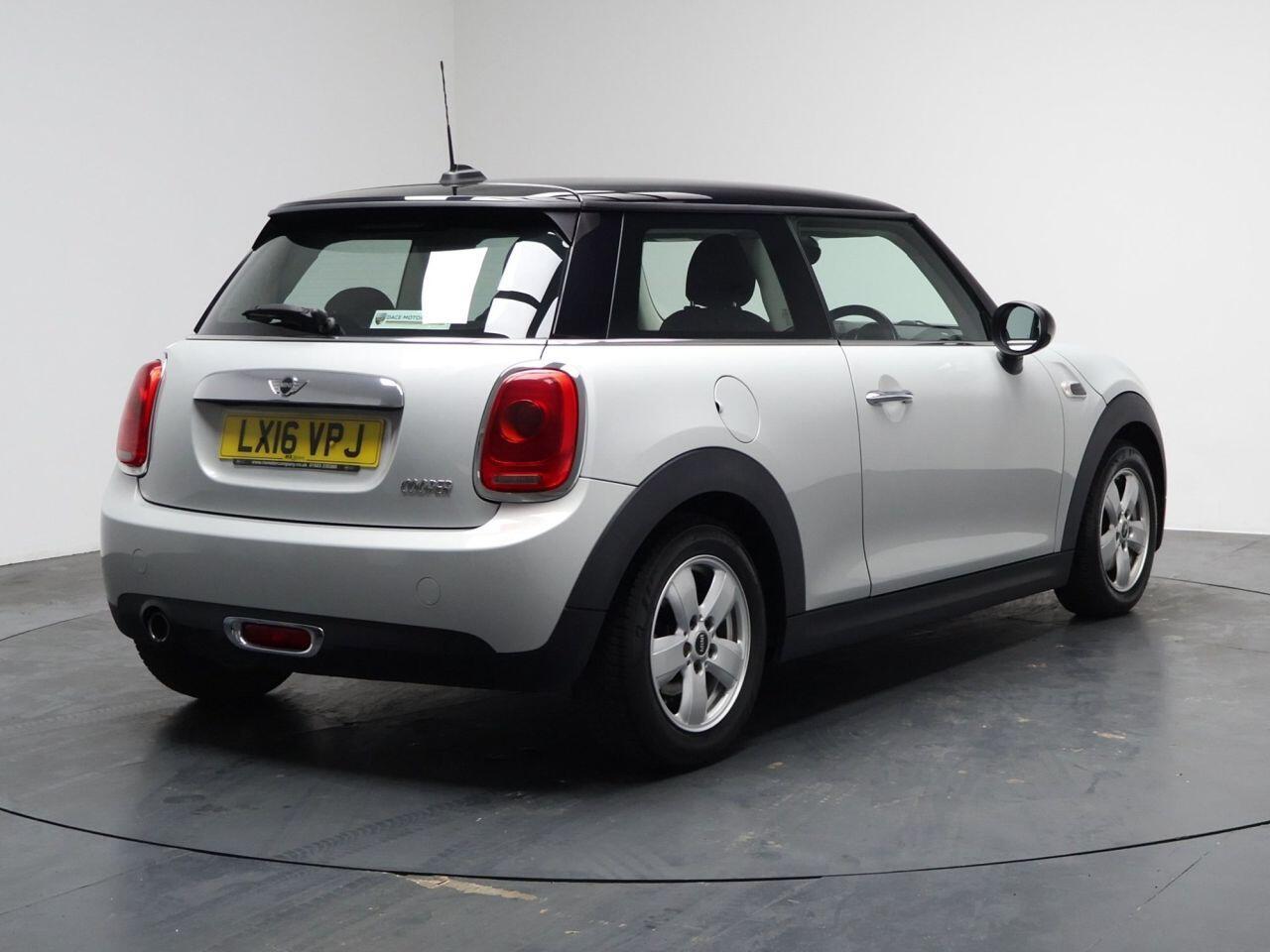 MINI Hatch - Image 18