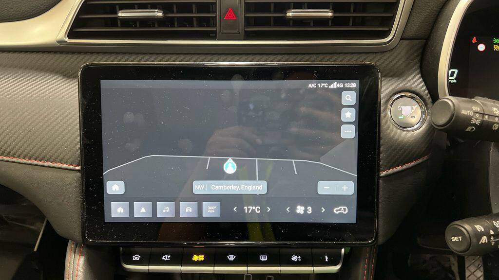 MG MG ZS - Image 2