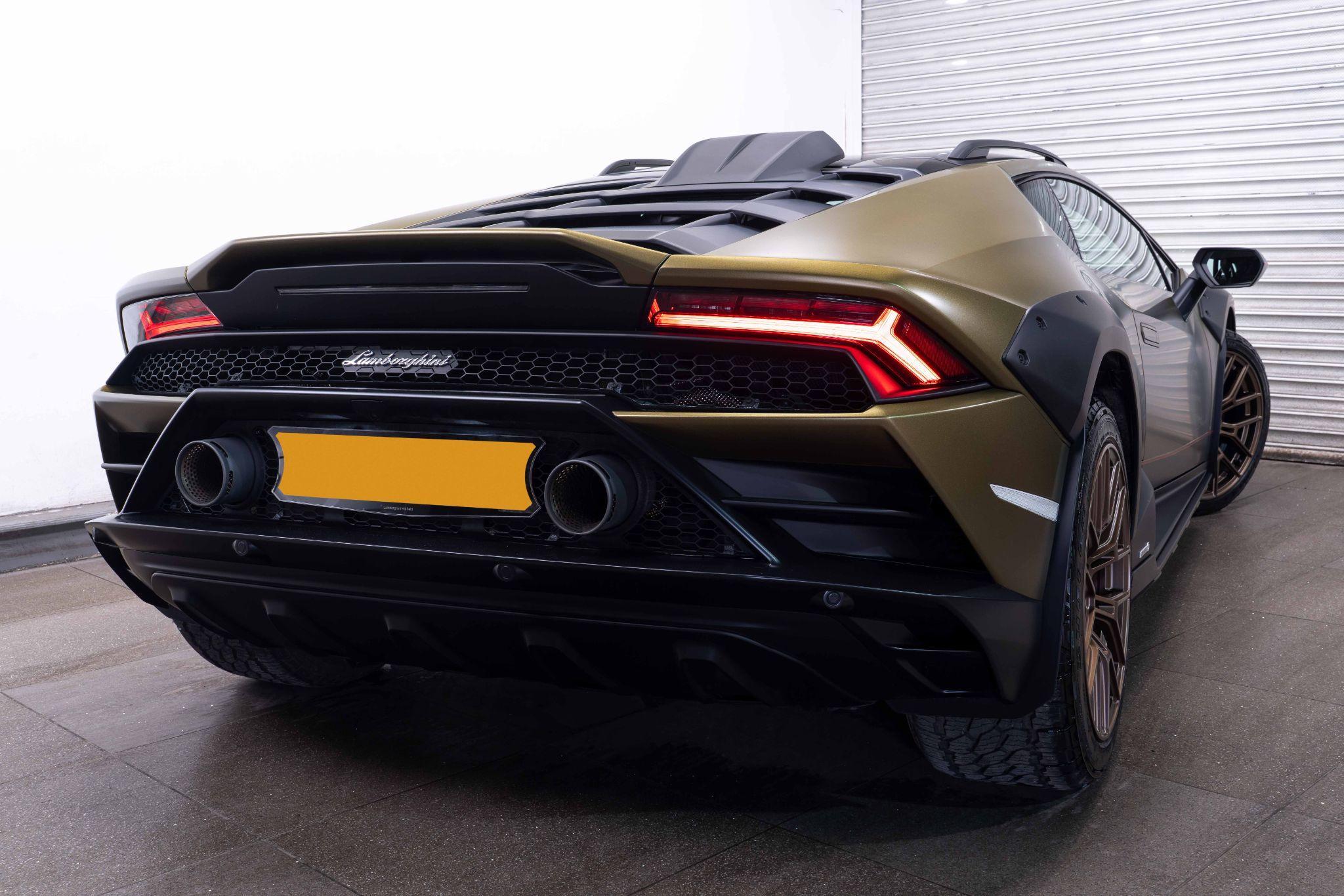 Lamborghini Huracan - Image 4