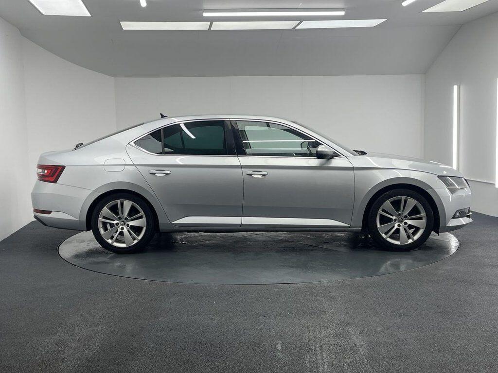 Skoda Superb - Image 15