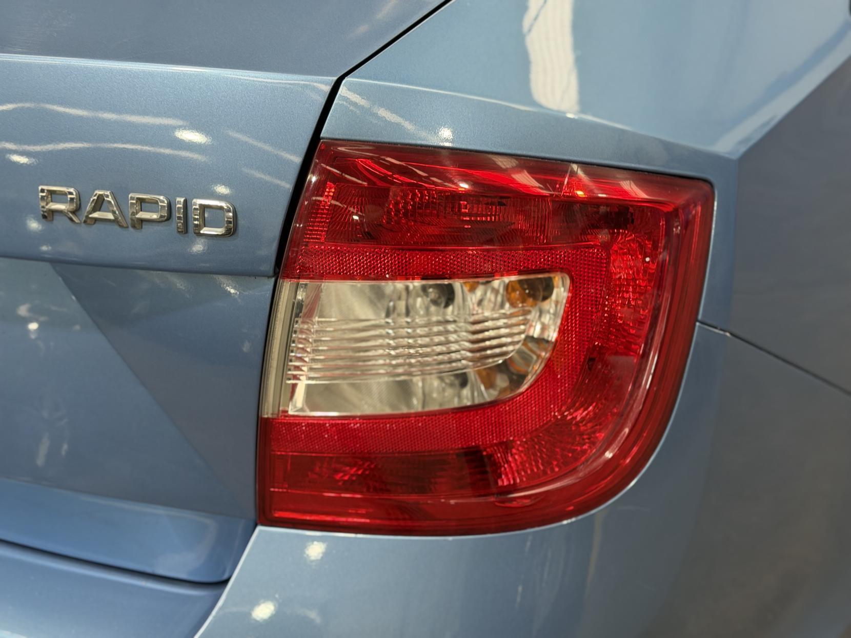 Skoda Rapid - Image 14
