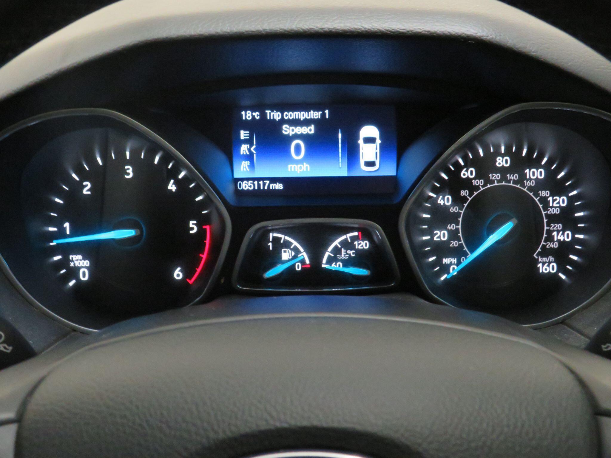 Ford Focus - Image 15