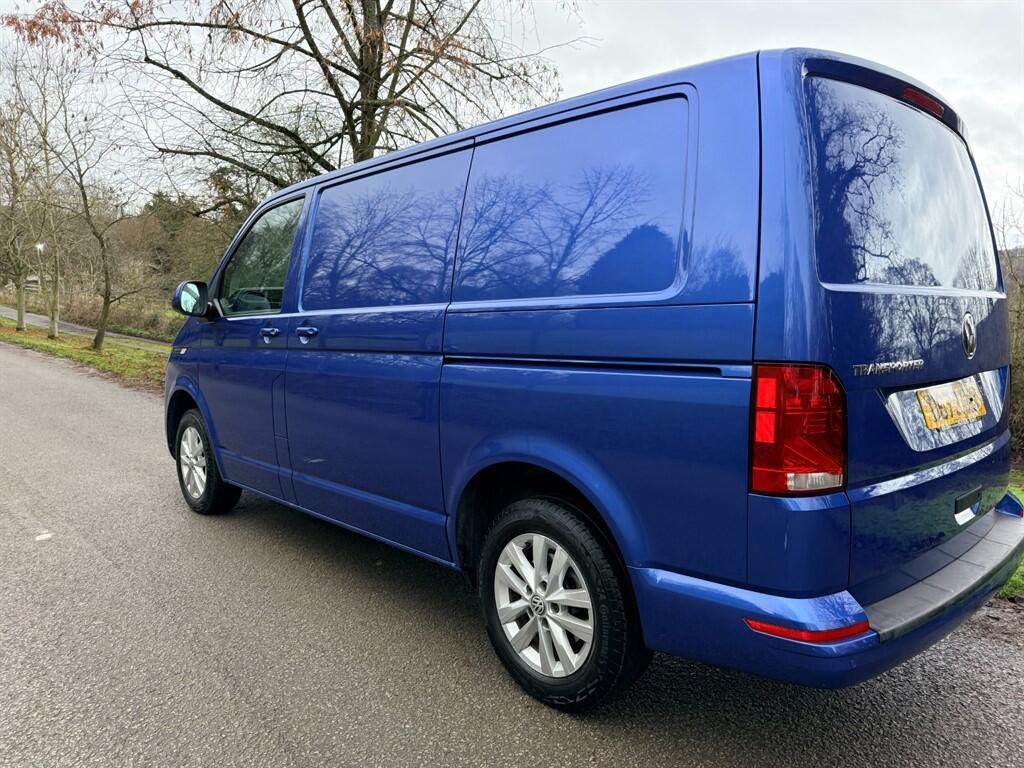 Volkswagen Transporter - Image 6